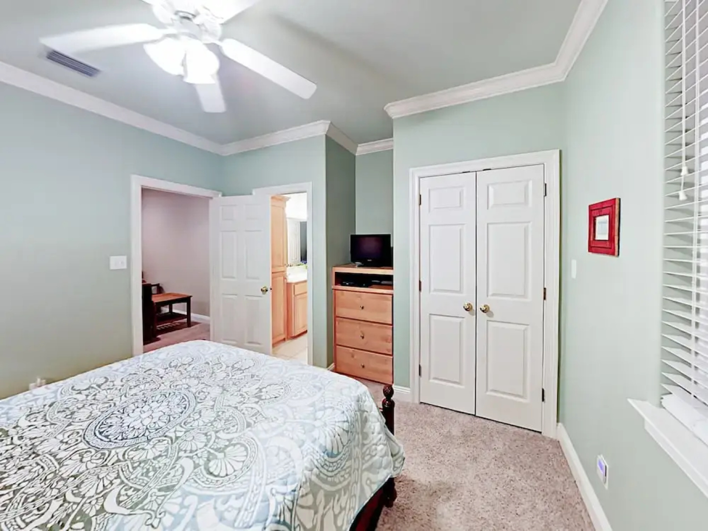 Serenity on the Shore 5 Bedrooms 4.5 Bathrooms Home