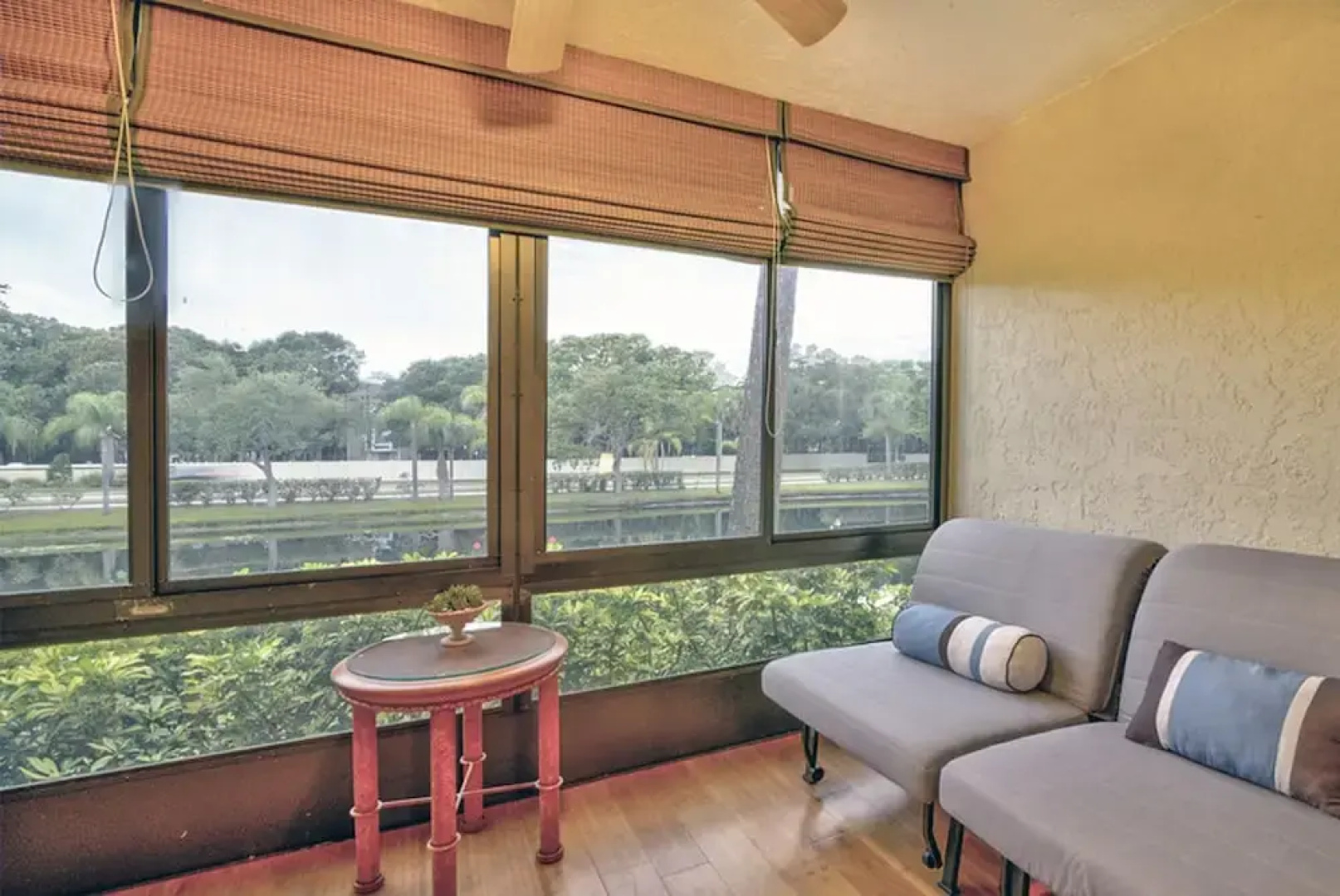Shorewalk Condo 104 15min to Beach