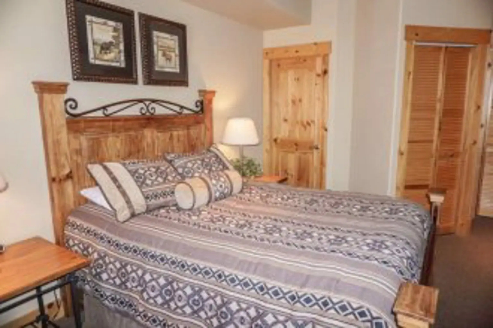 The Sentinels 7 Townhome 2 Br townhouse by RedAwning