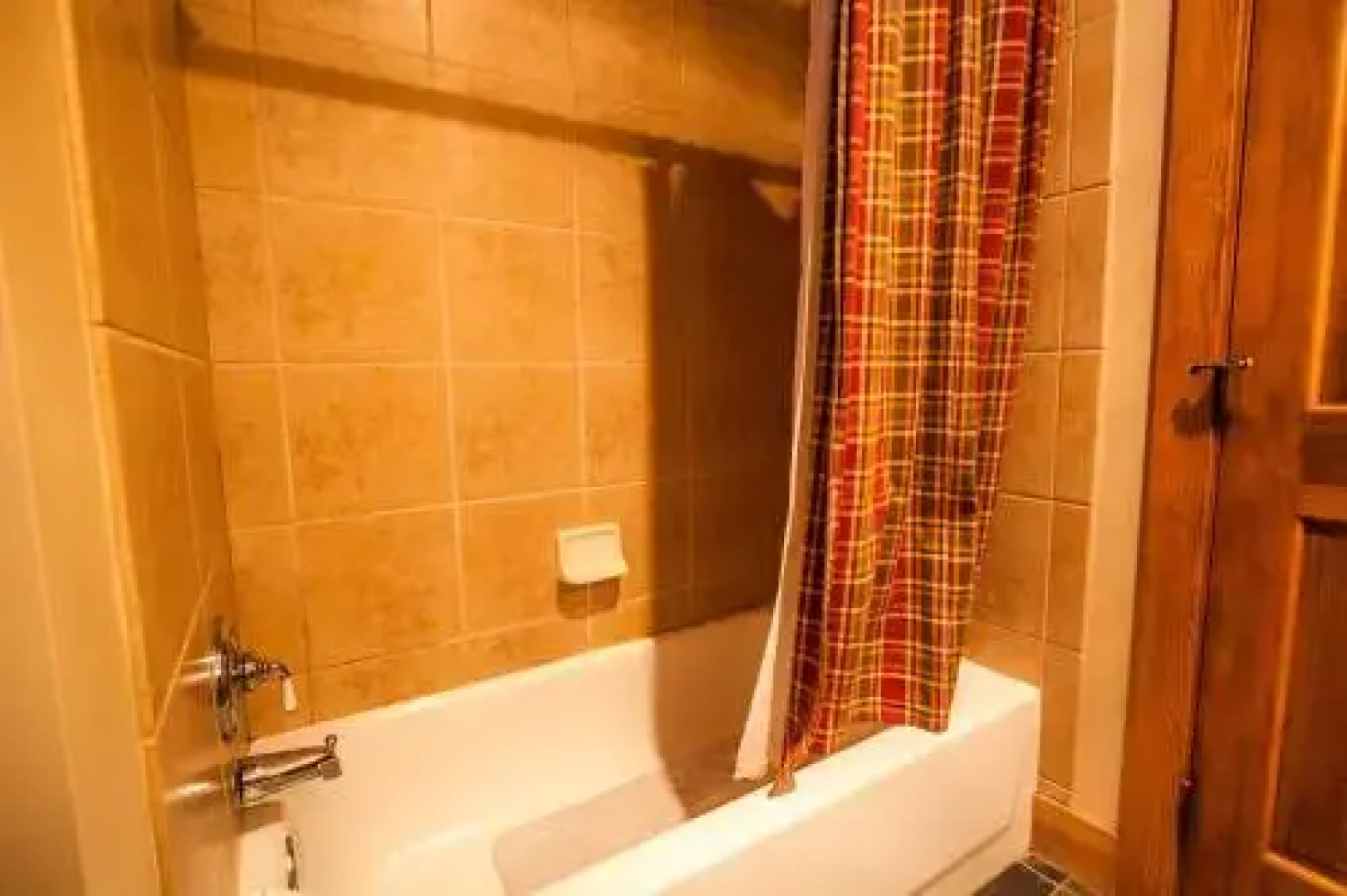 Red Hawk Lodge 2222