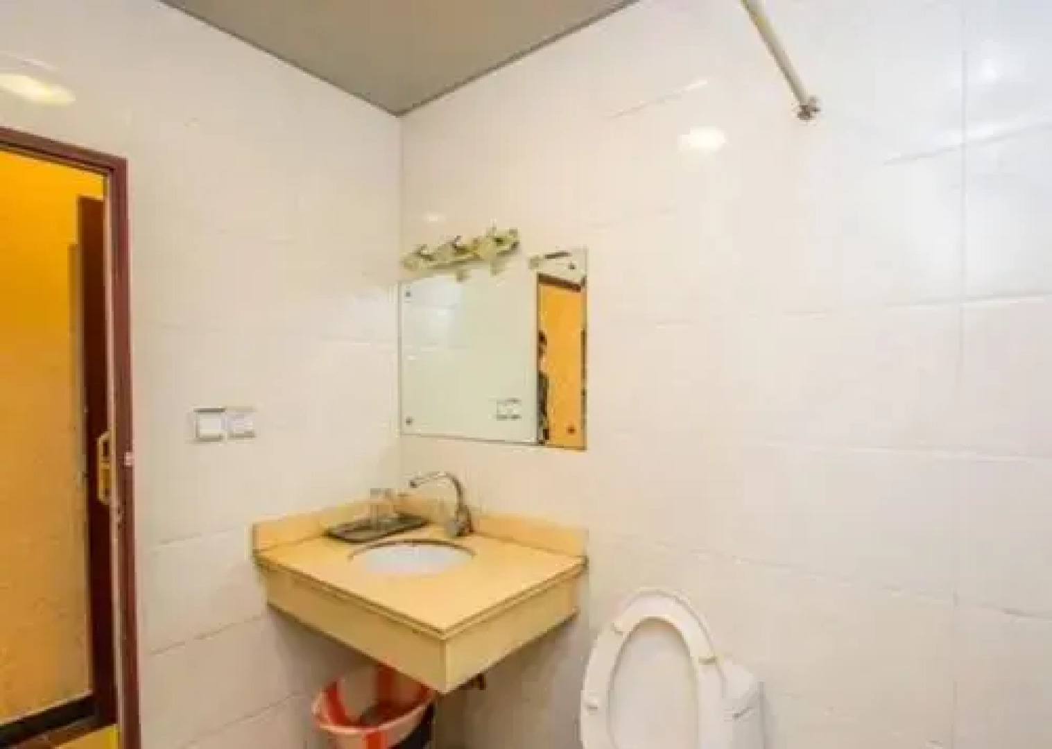 Emeishan Ziqiang Inn