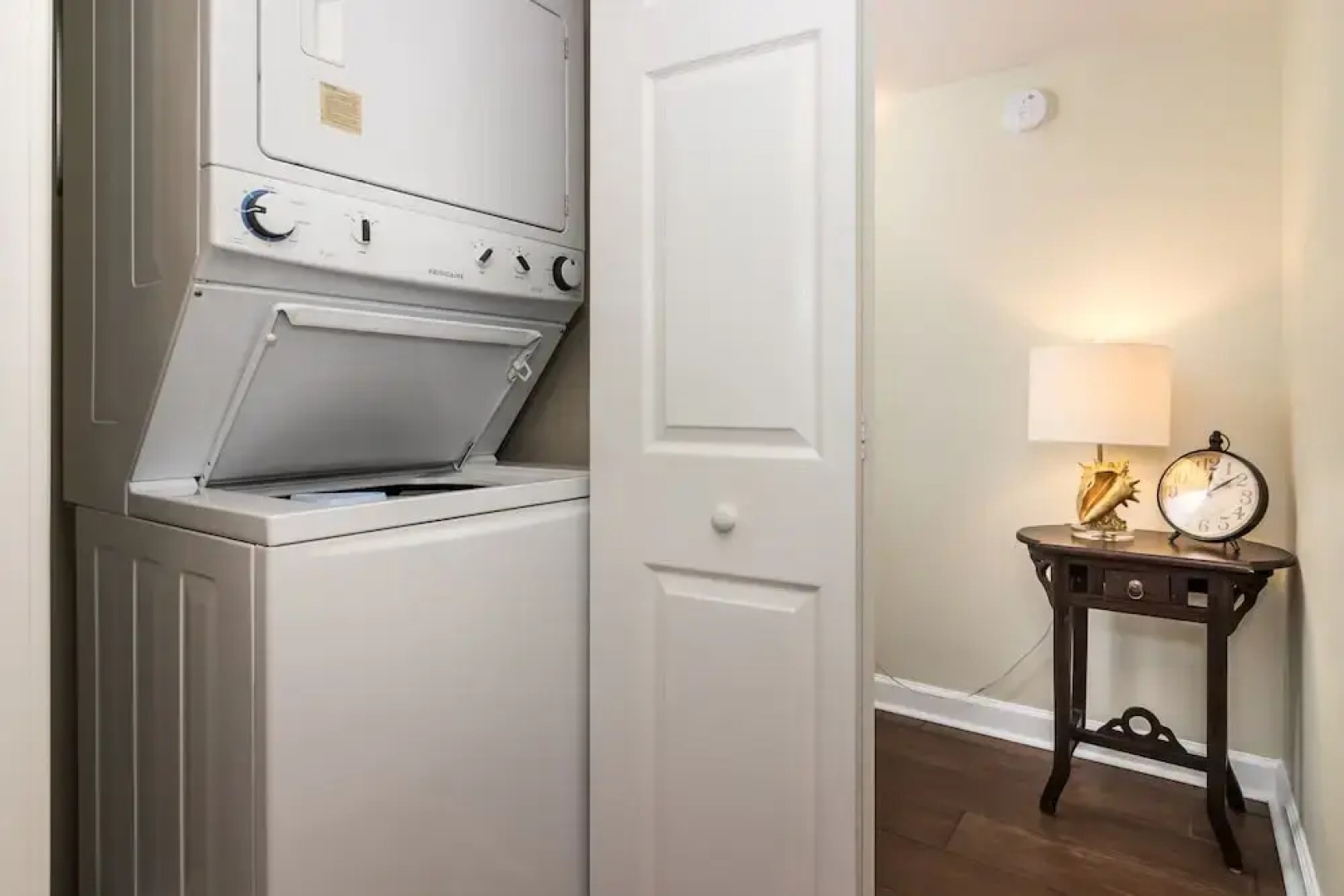 Pelican Isle 510 by RedAwning