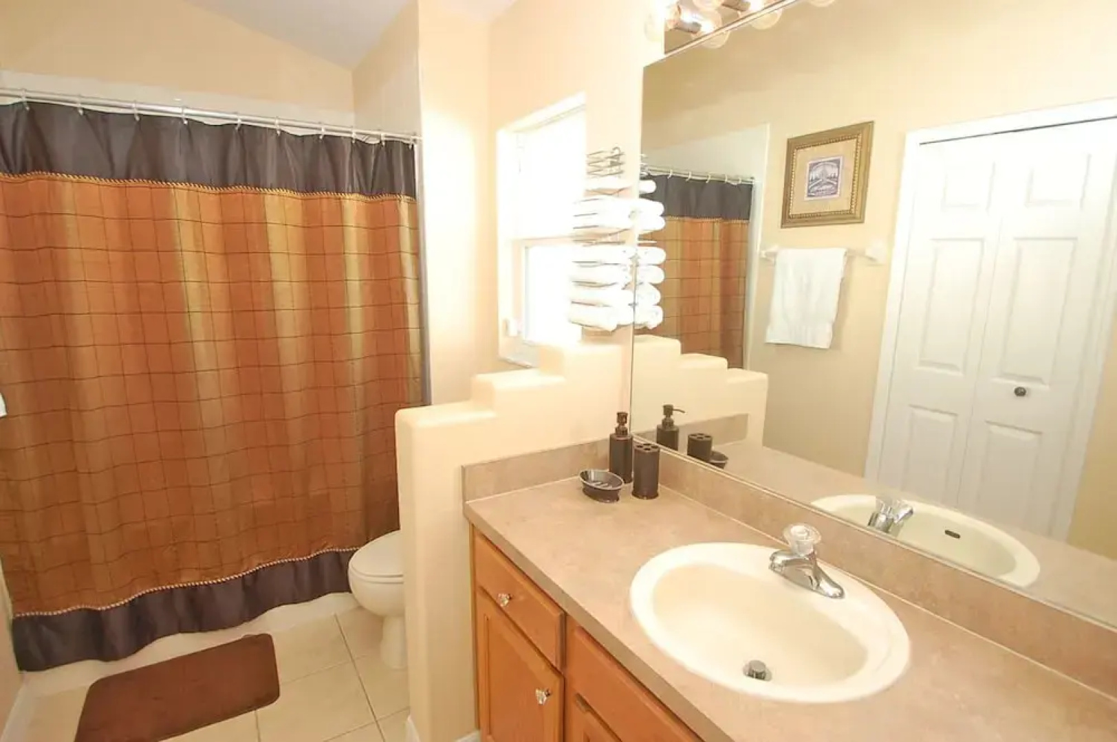 16623FM Sunlight Villa 3 Br villa by RedAwning