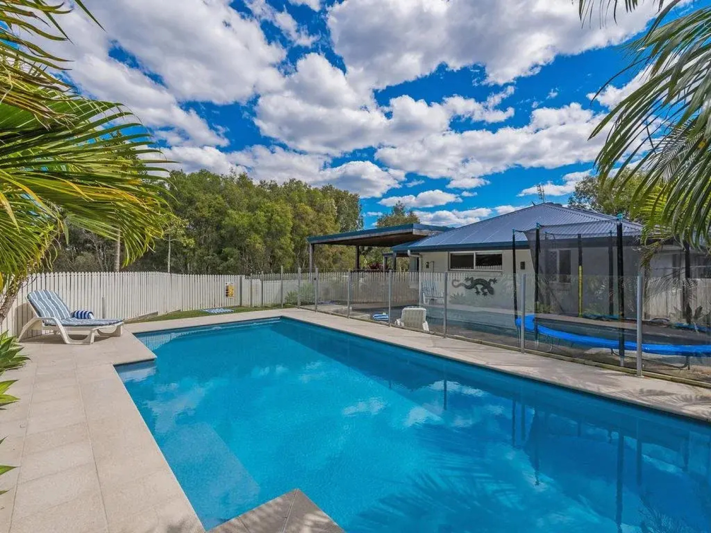 Coolum House, Pet Friendly