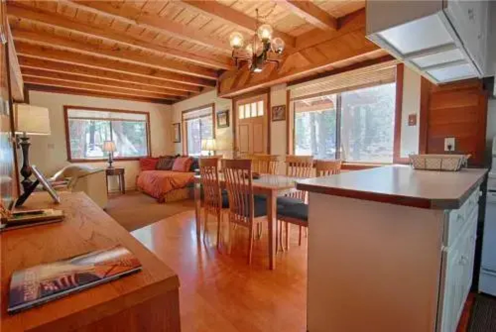 Lewis Ave Lodge - 3 Br Home