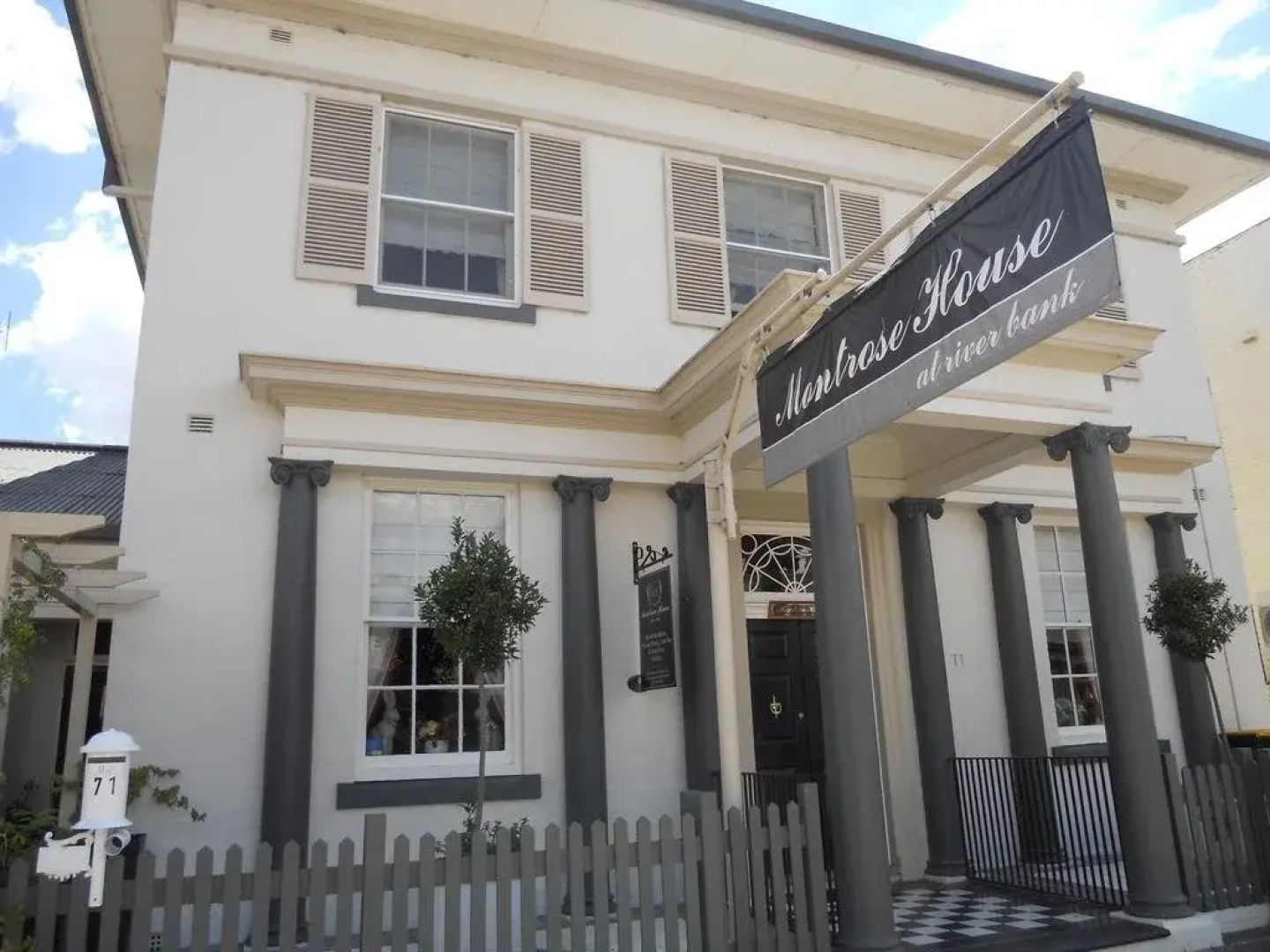 Montrose House