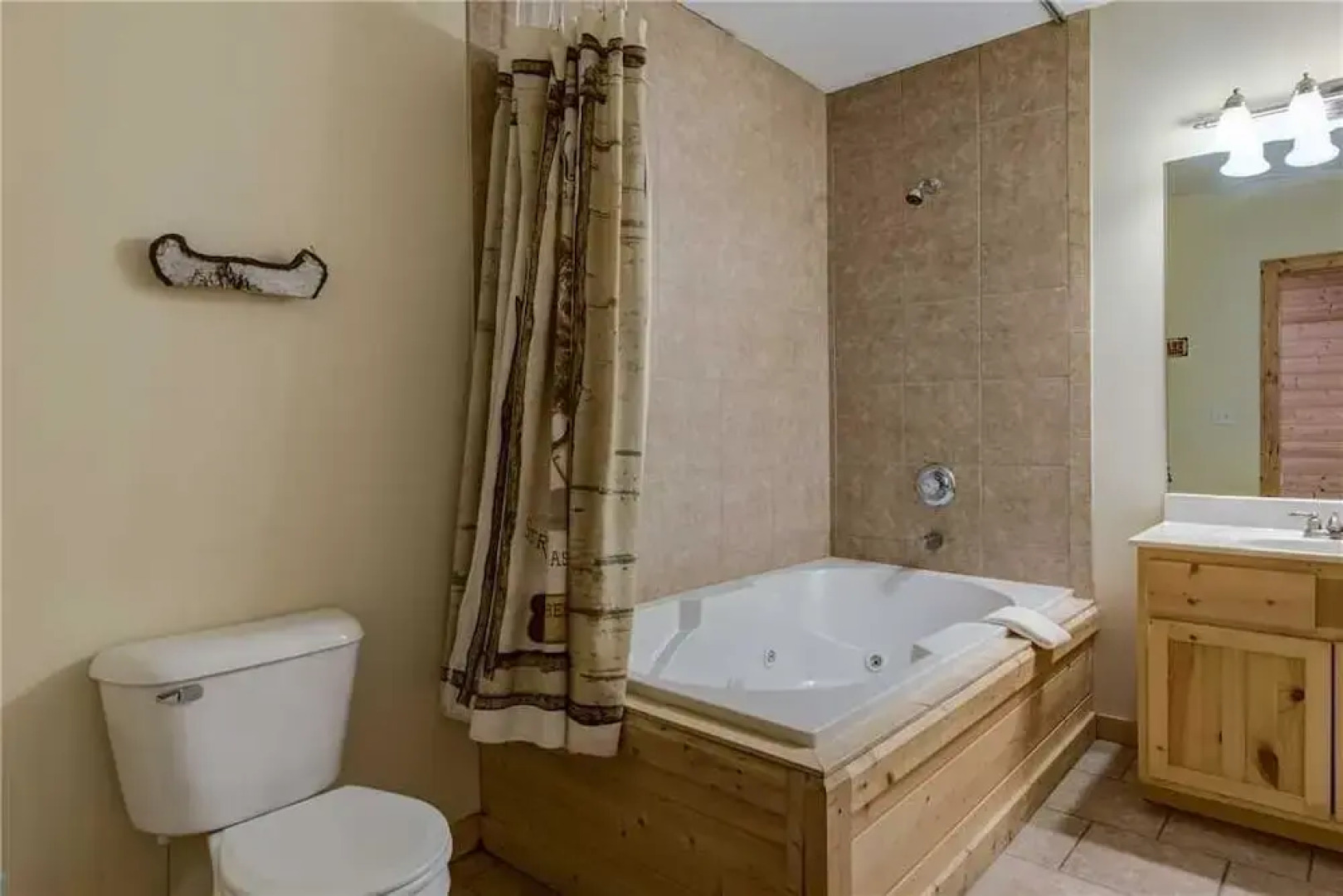 Hickory Hollow Lodge - Eight Bedroom Cabin