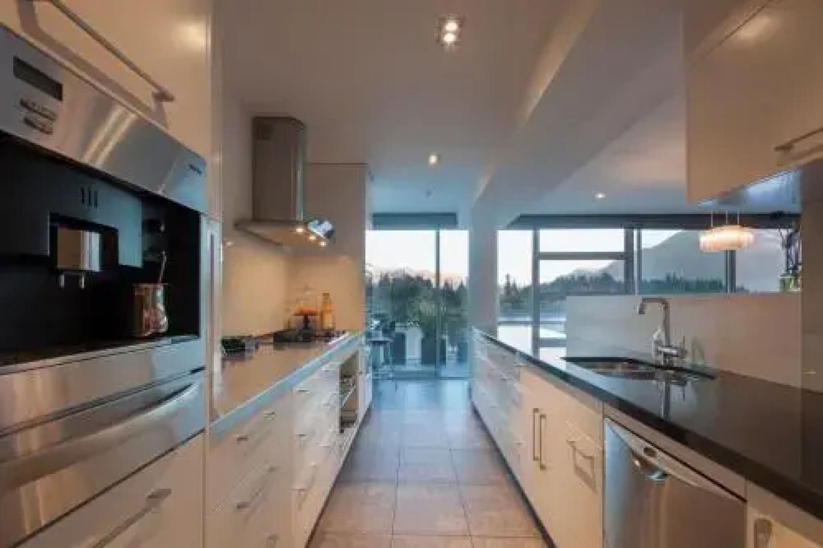 Taimana Central Apartment