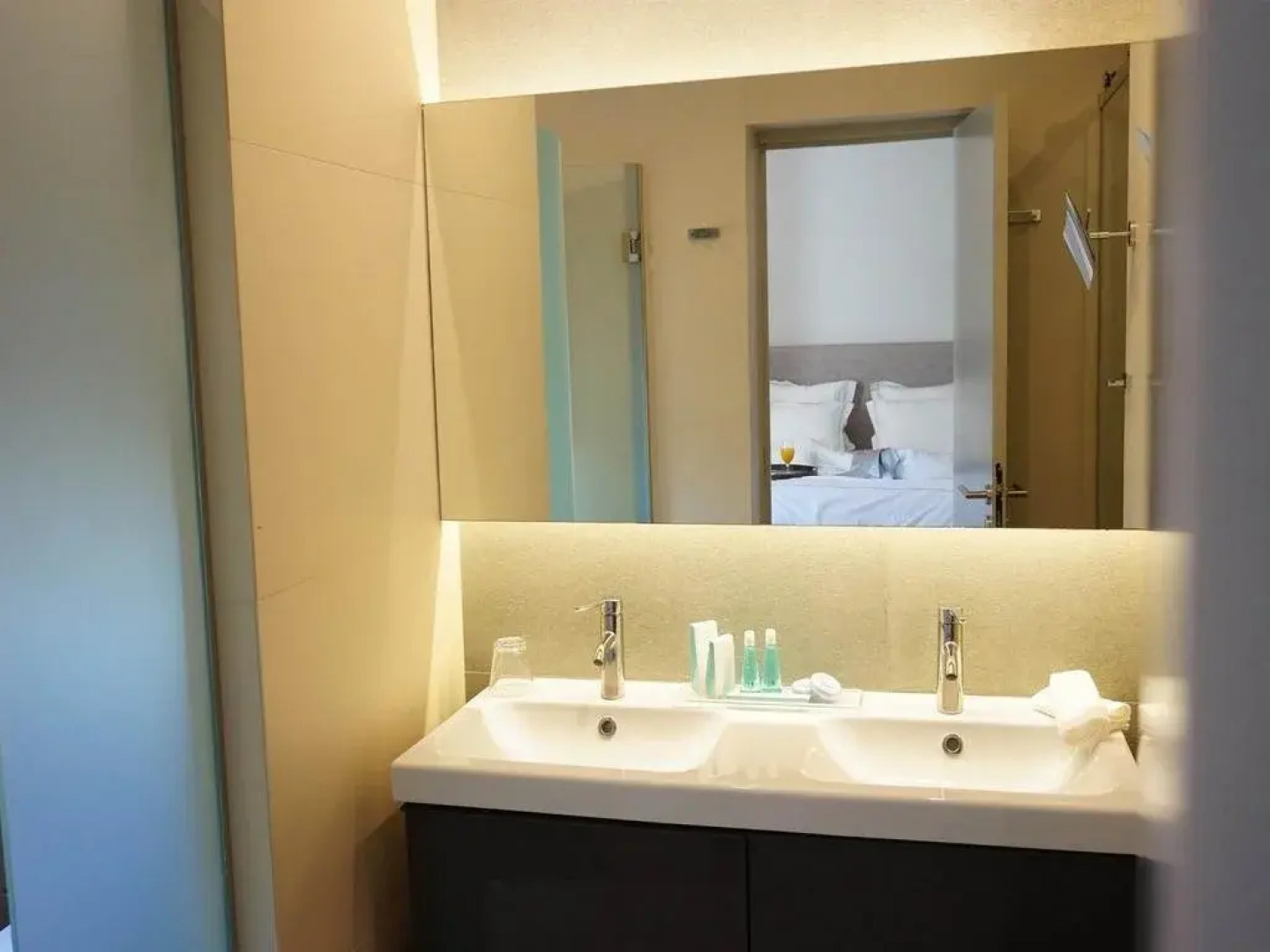 Tiamo Secrets - River Beach