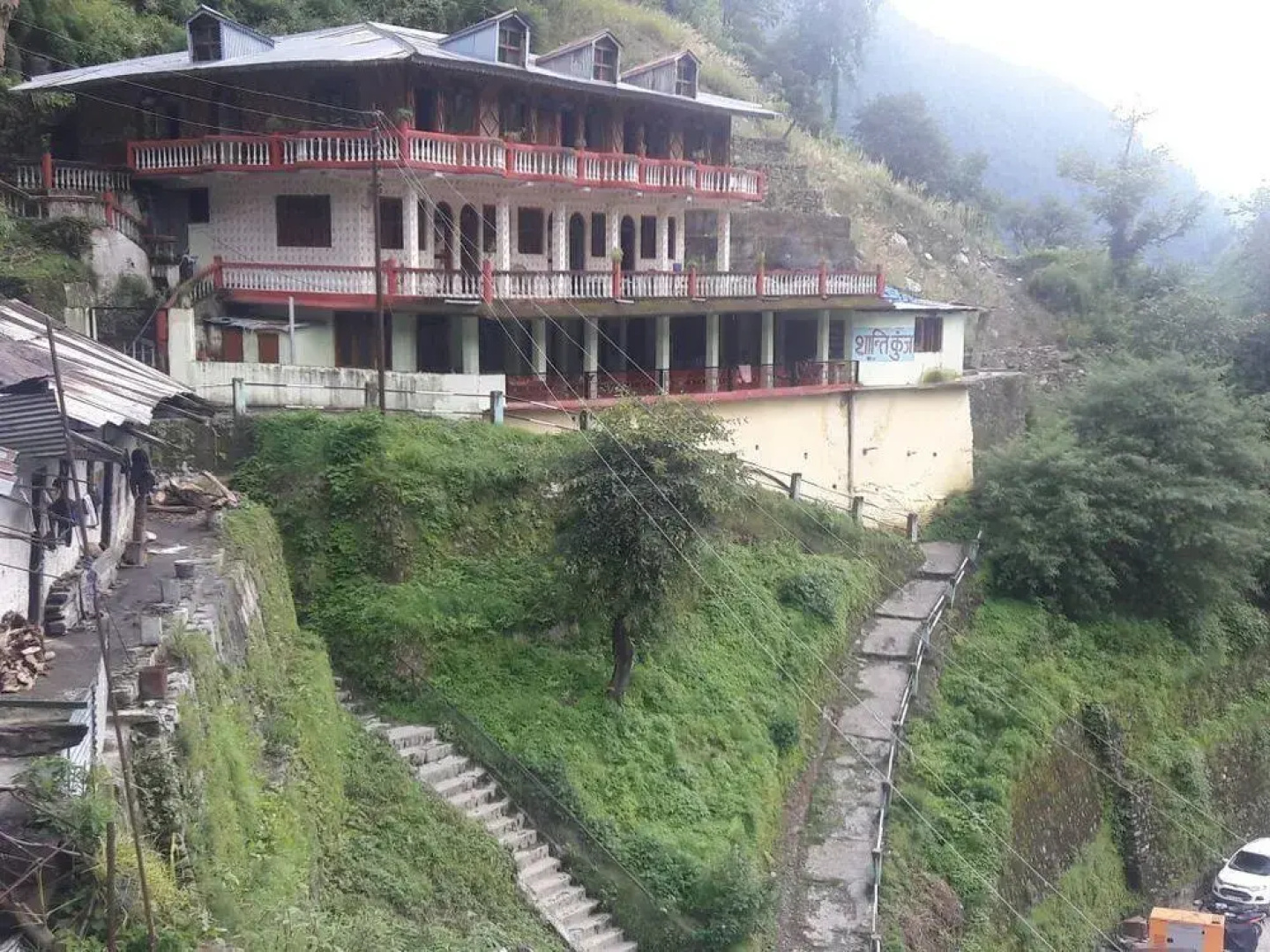Hotel  Shantikunjh