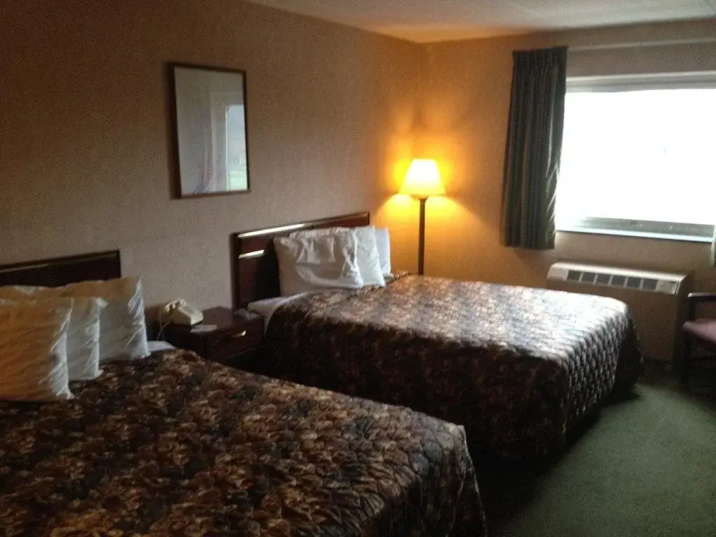 Travel Hotel & Suites