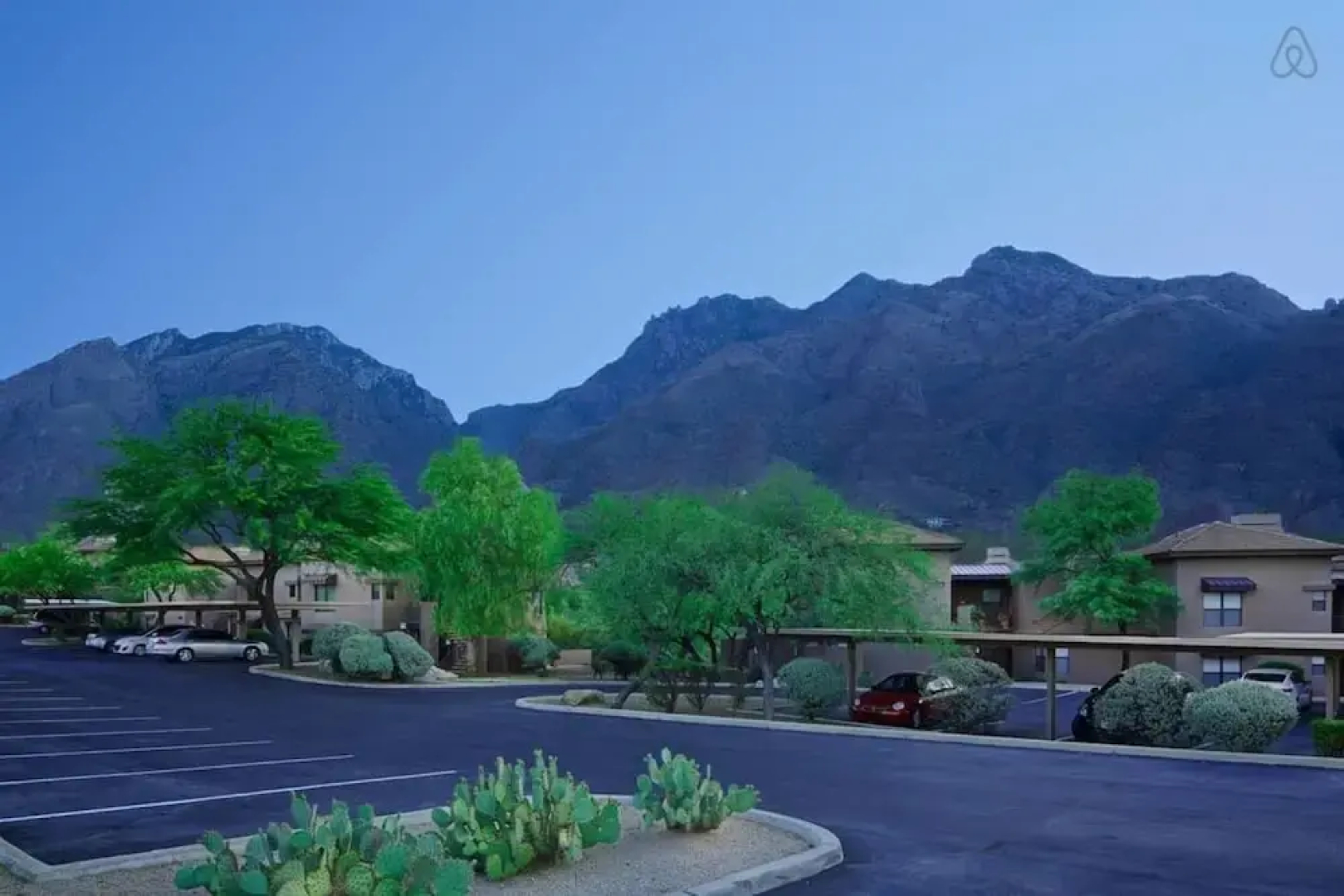 The Greens and Ventana Canyon 3115E