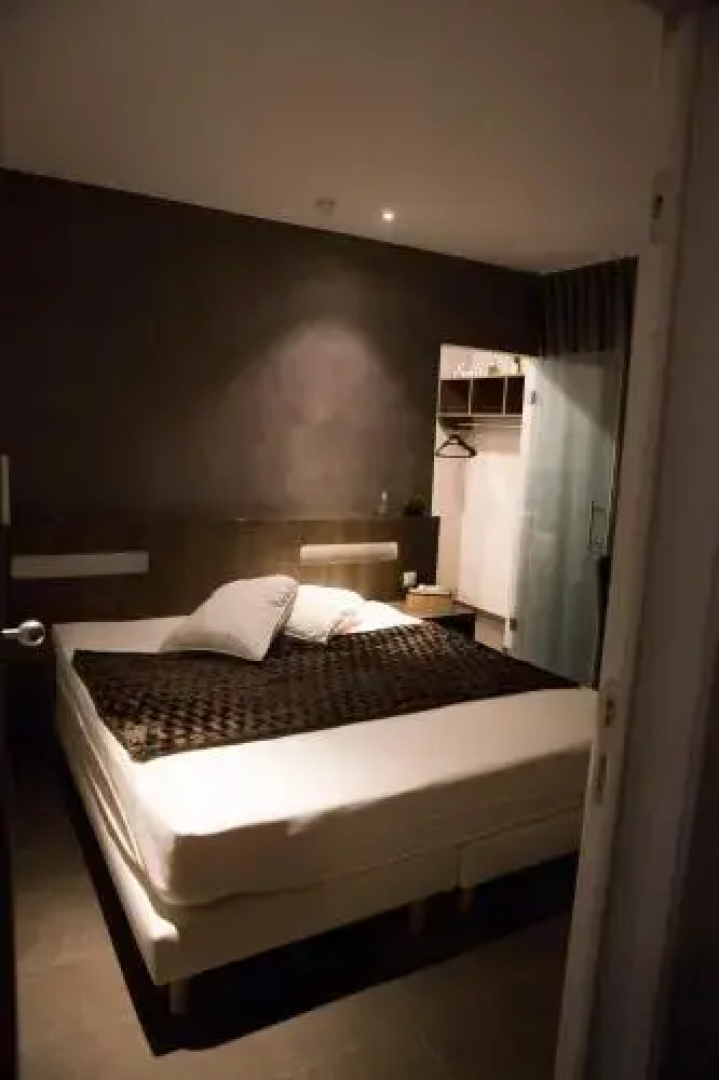 Motel E40