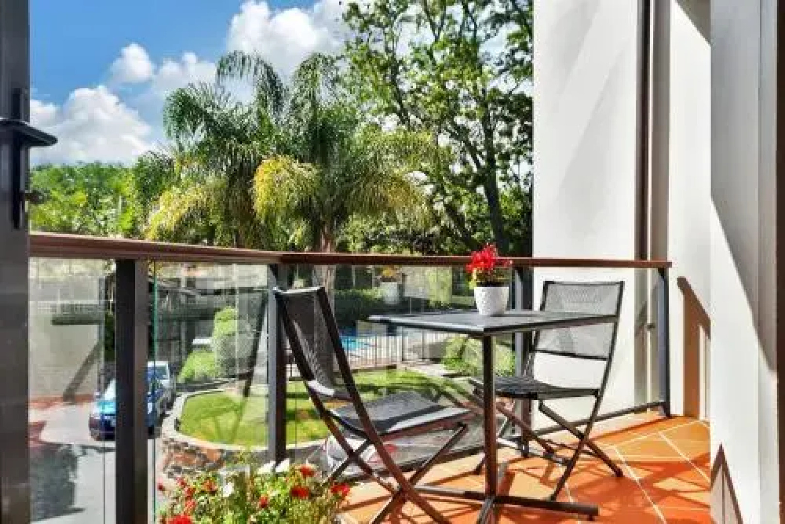 Takapuna Beach Accommodation