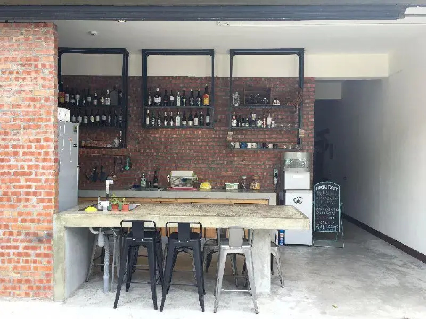 Taitung Open Surf Shop and Hostel