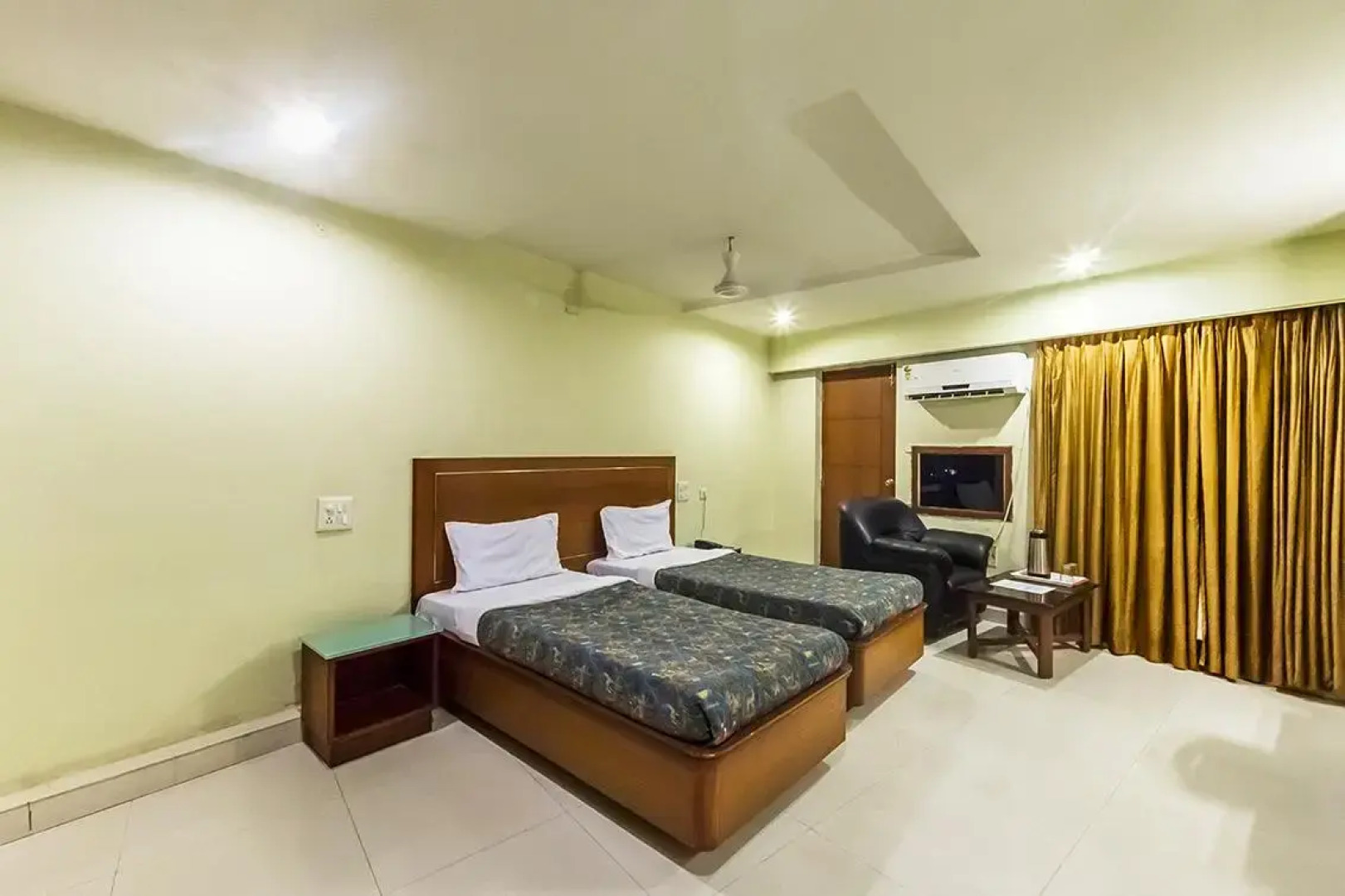 Hotel Pavani Residency