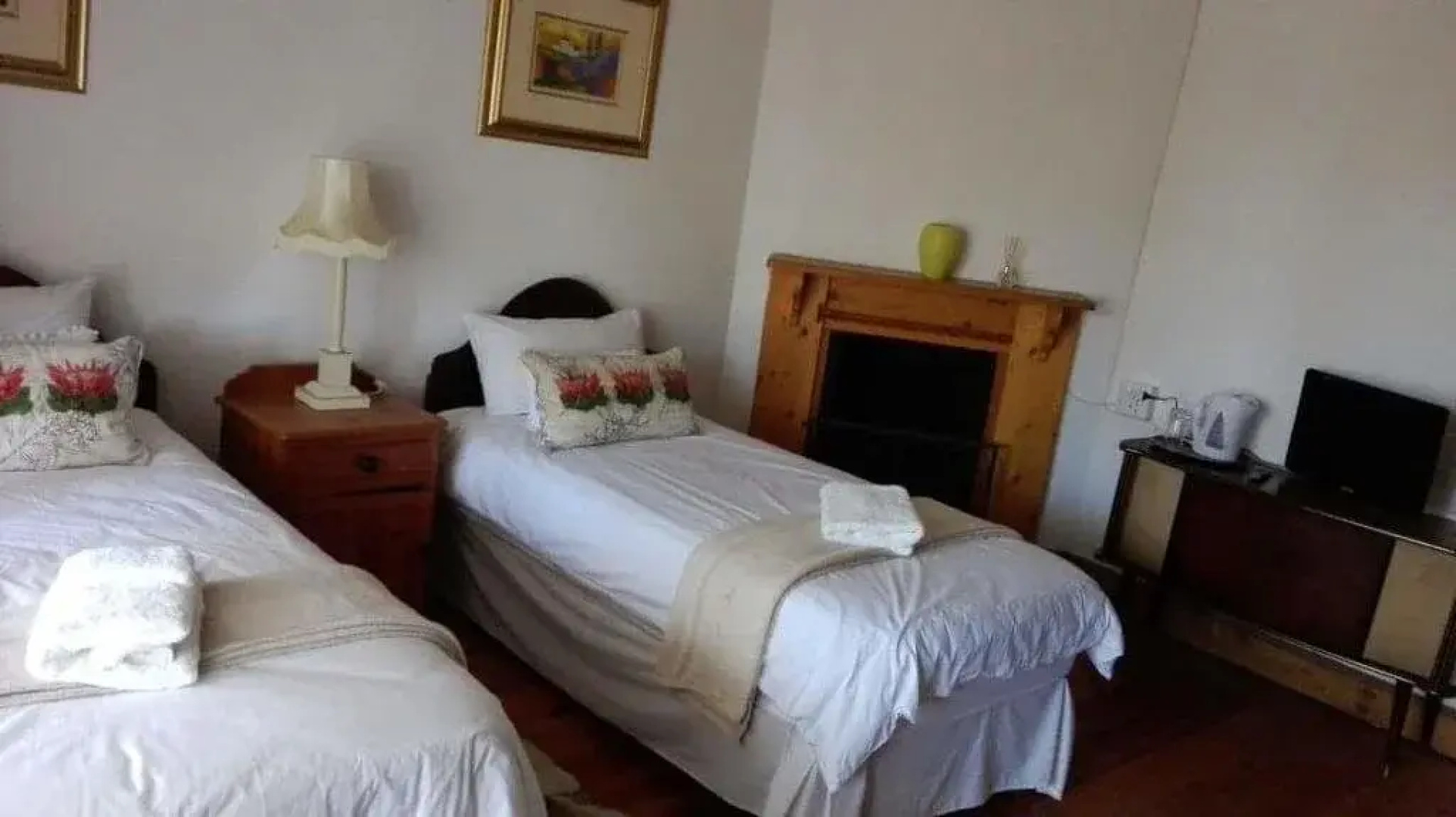 Three oaks B&B