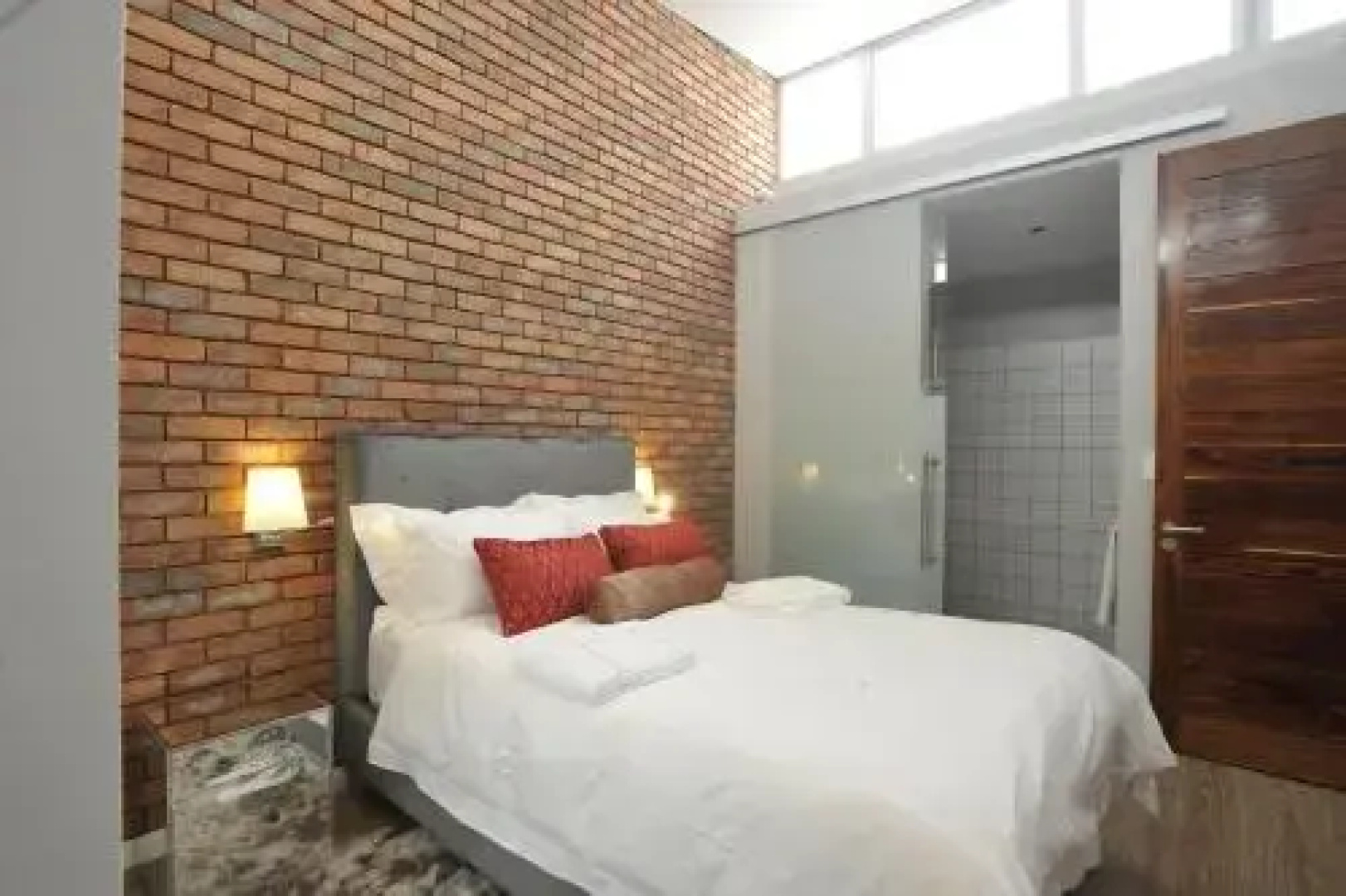 Paragon Crescent Suites