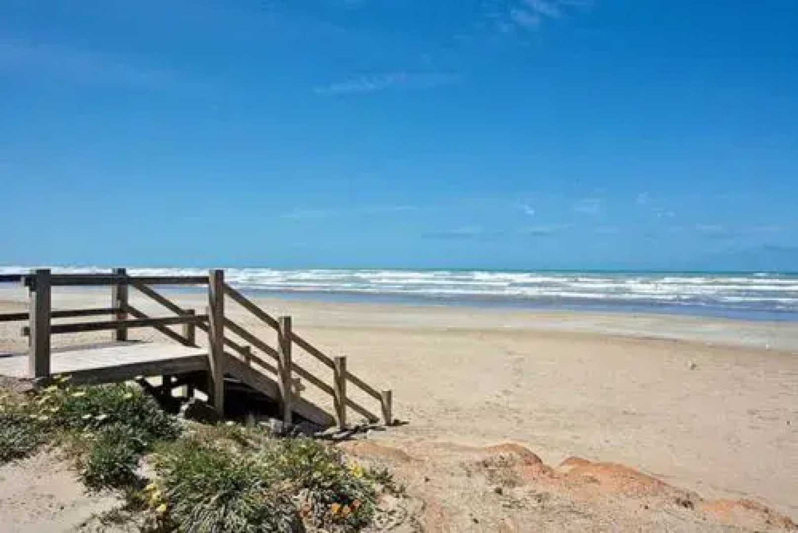 Middleton Beachhouse - Coast on Newell Views - Pet-Friendly