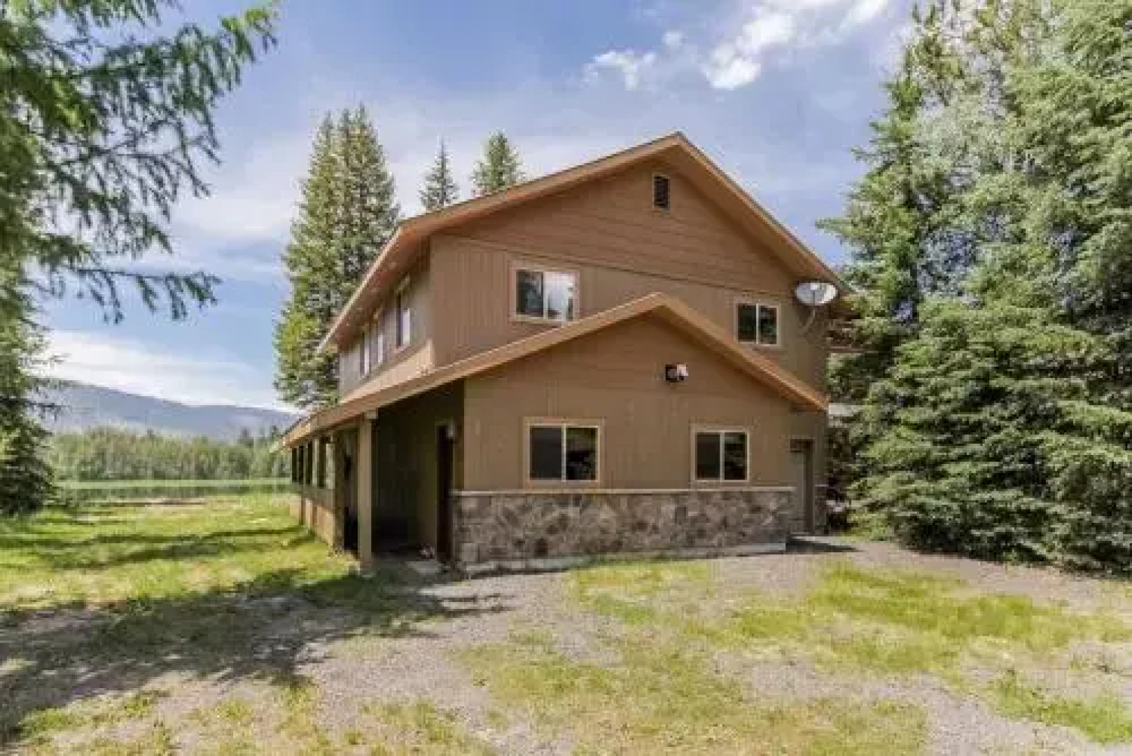 Hereford Lakehouse Custom Home 4 Br home by RedAwning