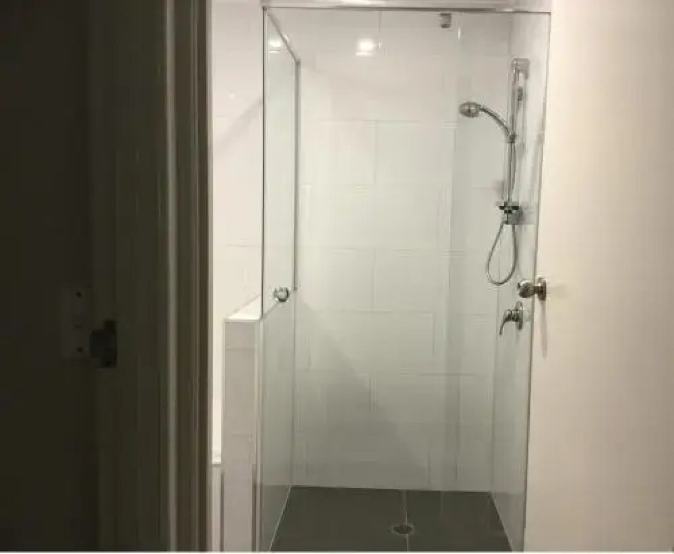 Lowset pet friendly home, with room for a boat, Palm Ave, Bongaree