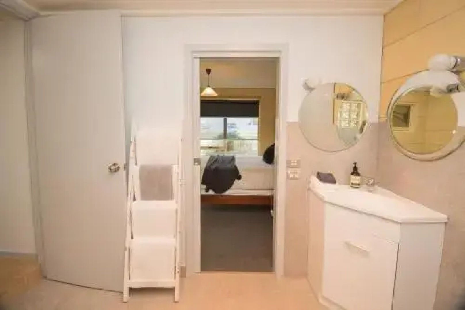 Bayview no 2 - Next to the Beach