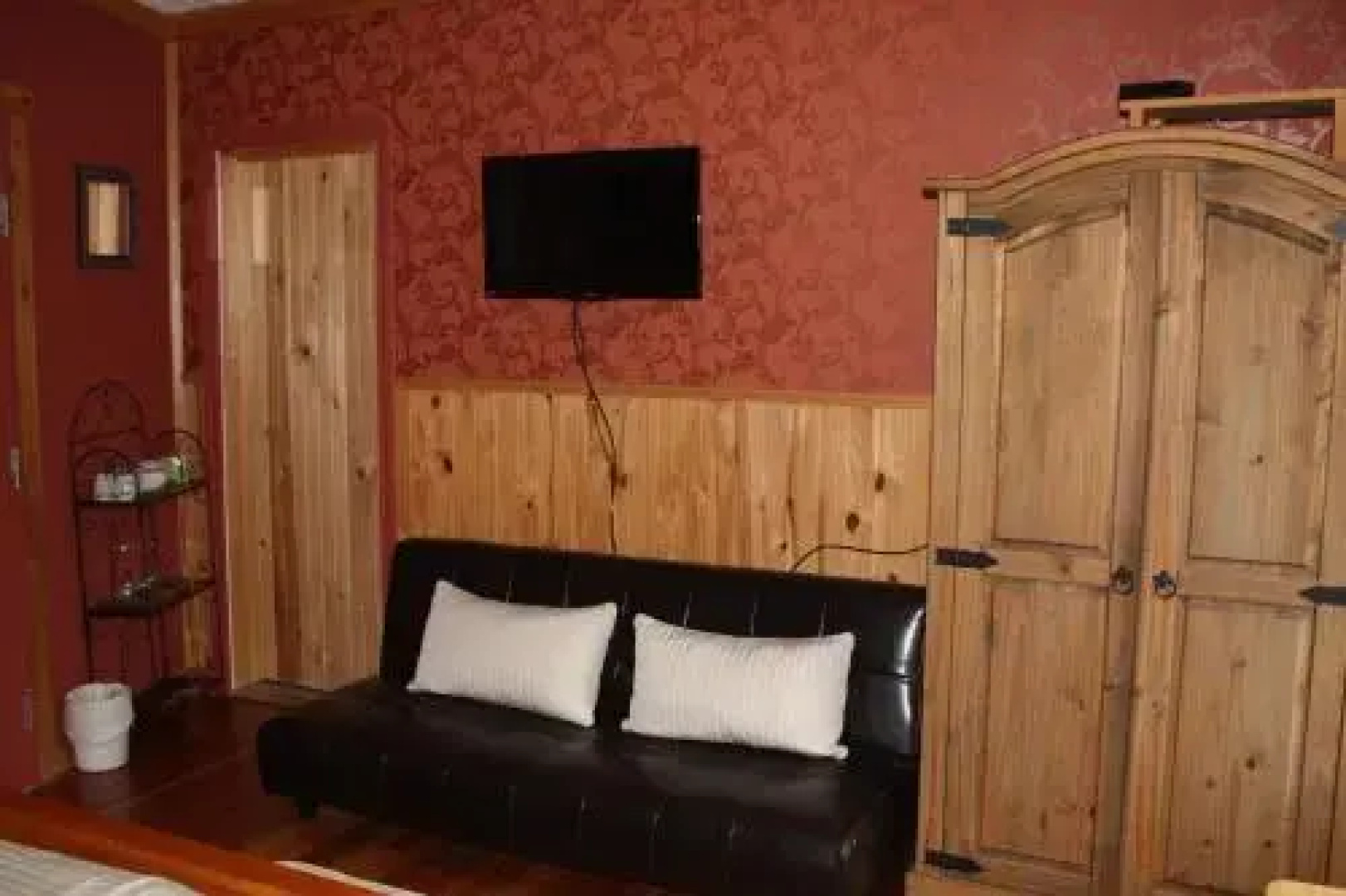 A. Mac Donald Country Inn