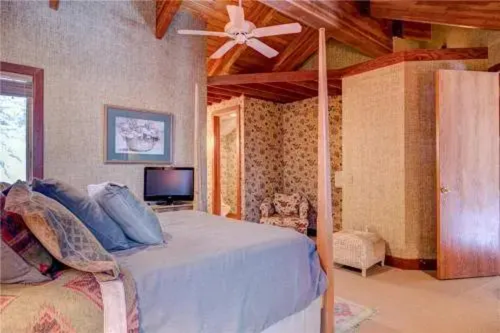 Pinnacle Condos