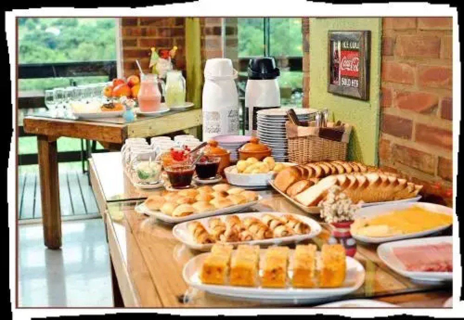 Bina's Haus Pousada, Cafeteria e Atelier
