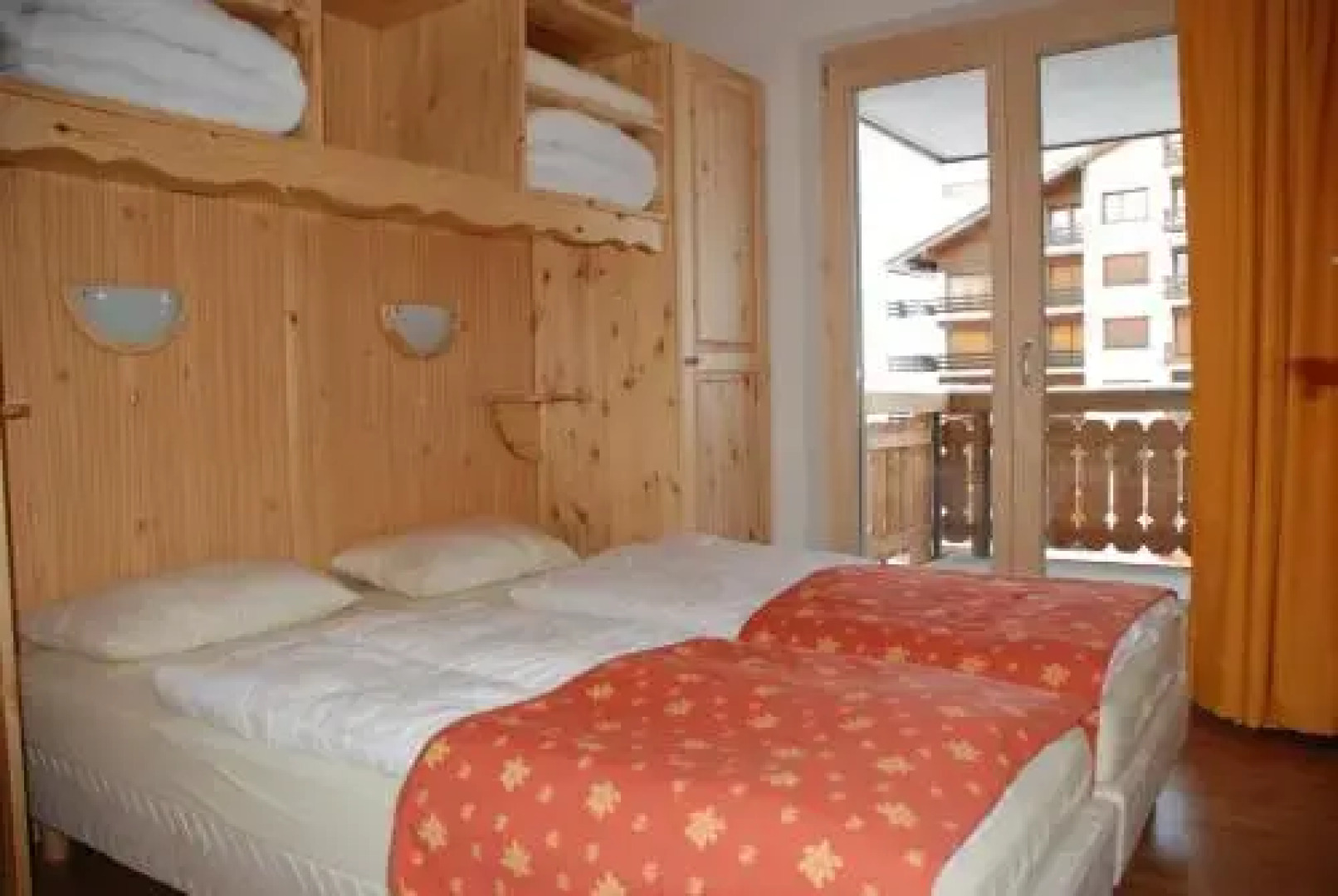 Pracondu SKI OUT & SUNNY apartments 2