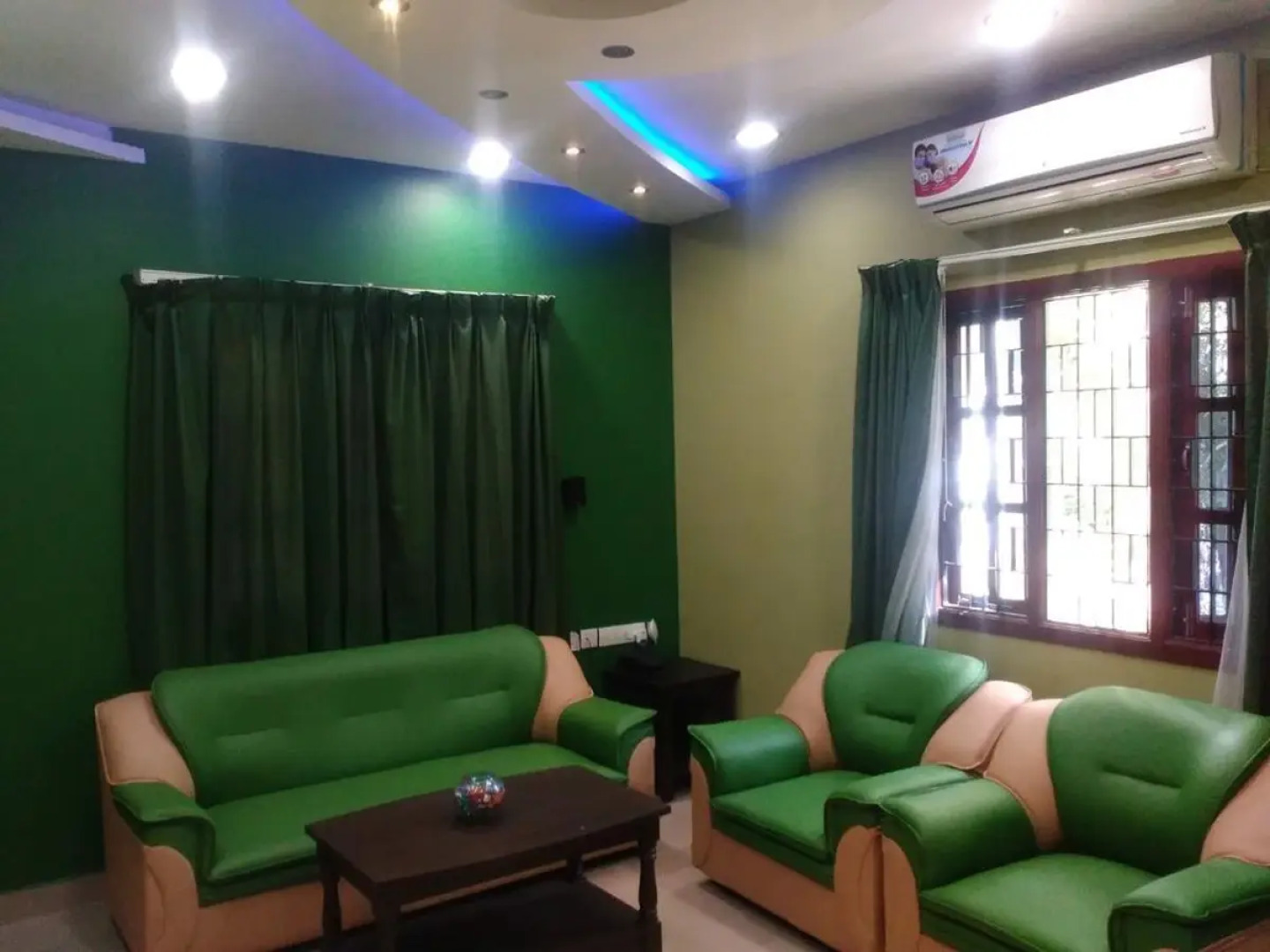 Max Classic Serviced Apartment