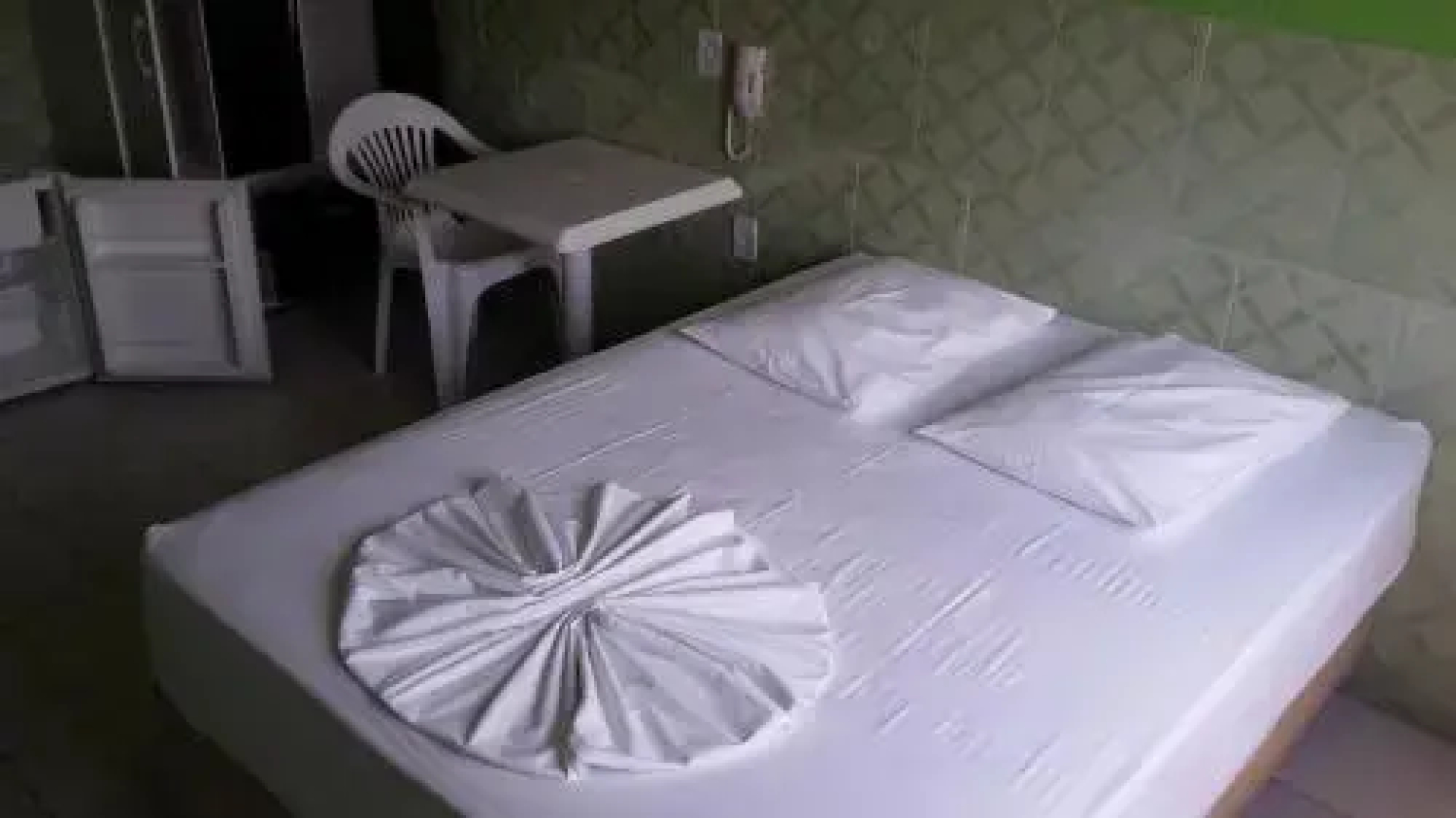 Yves Hotel