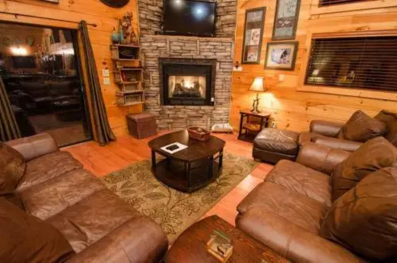 Northern Exposure Lodge - 3 Br Cabin