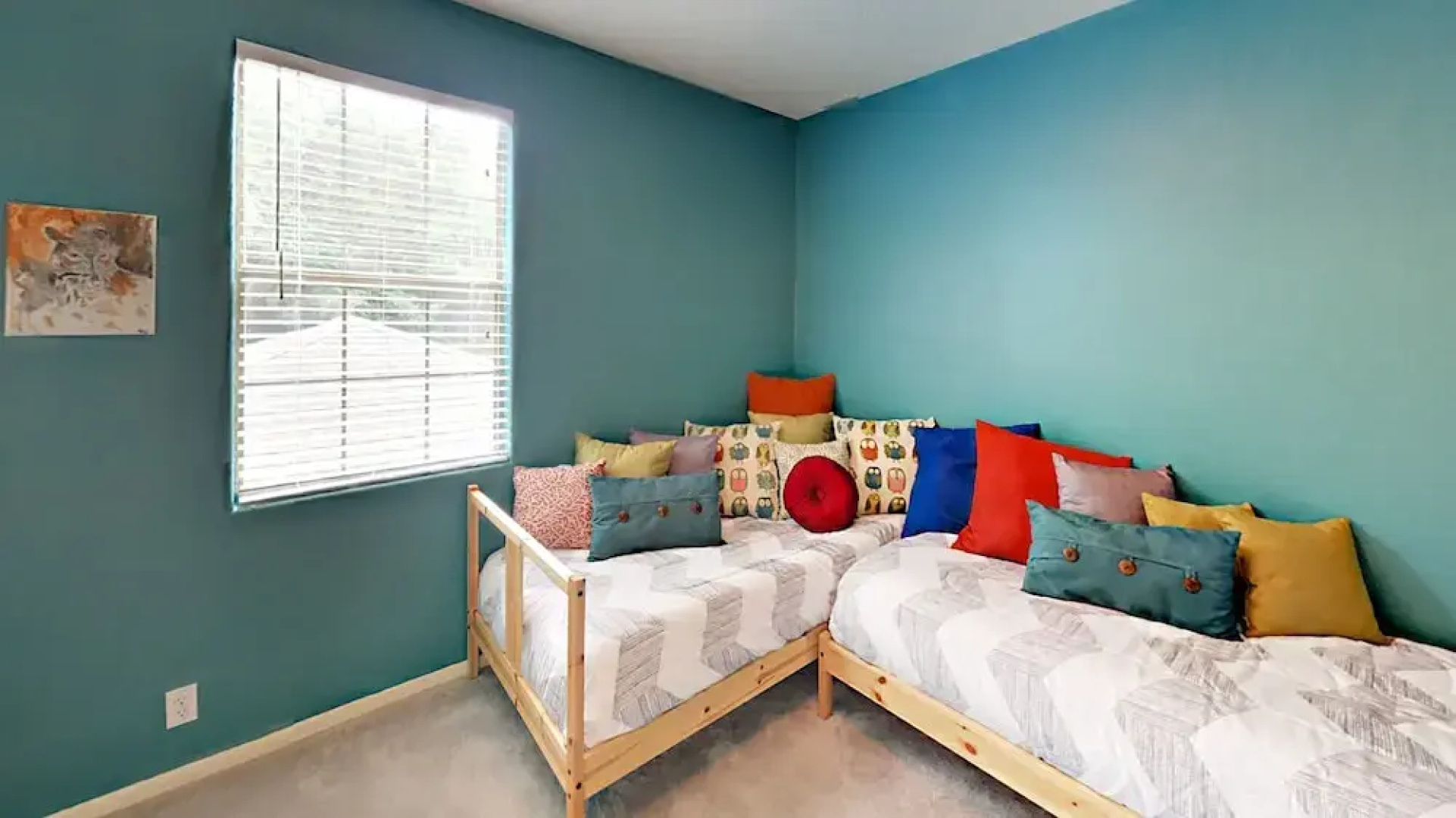 2308 Indian Creek Rd Home - 3 Br home by RedAwning