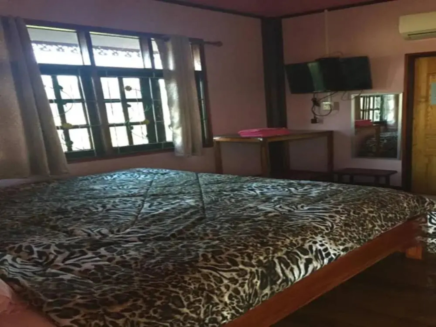 Ruenmai Homestay Lahansai