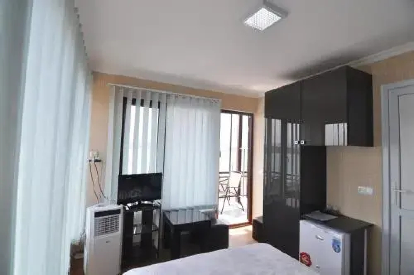 Aphra Hotel