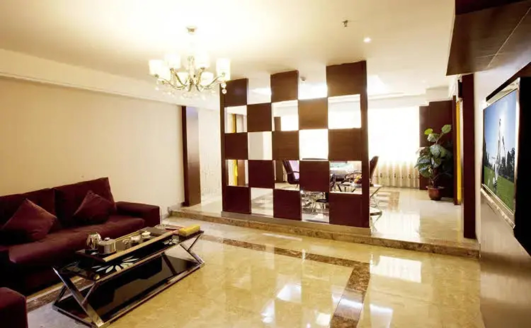 Shuanglong Plaza Hotel