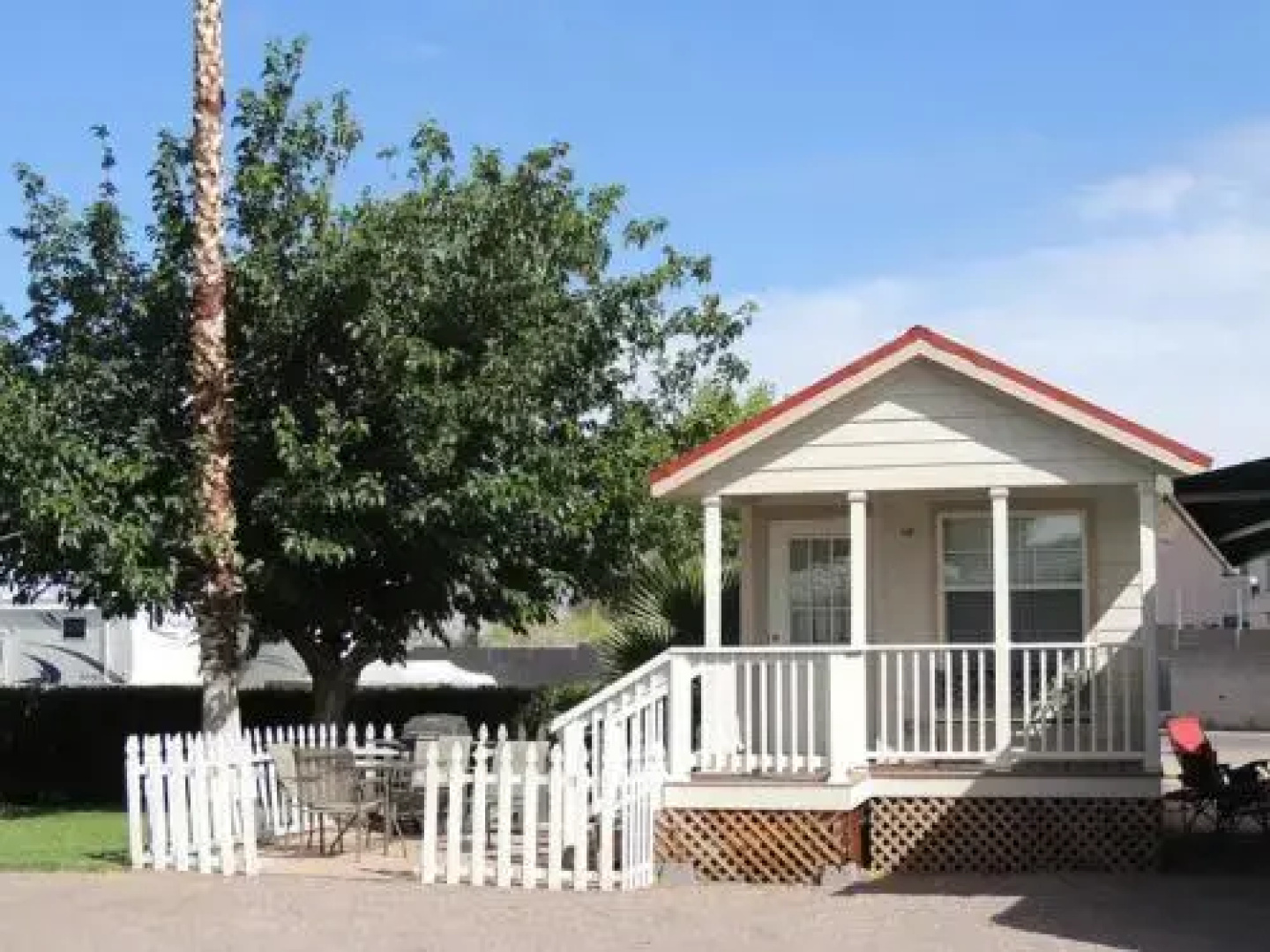 Las Vegas Camping Resort Cabin 2