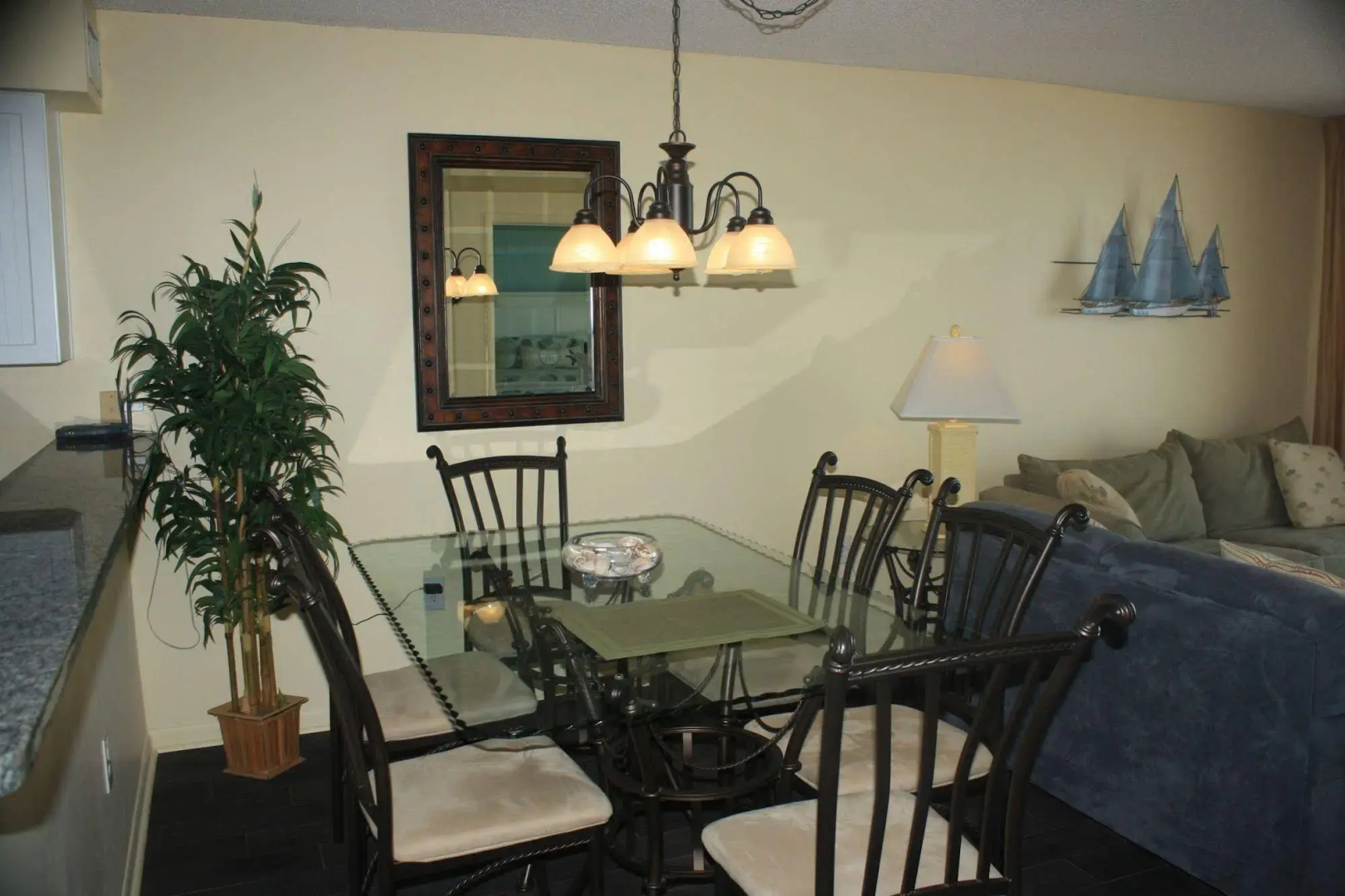 Sea Winds 101 3 Br condo by RedAwning