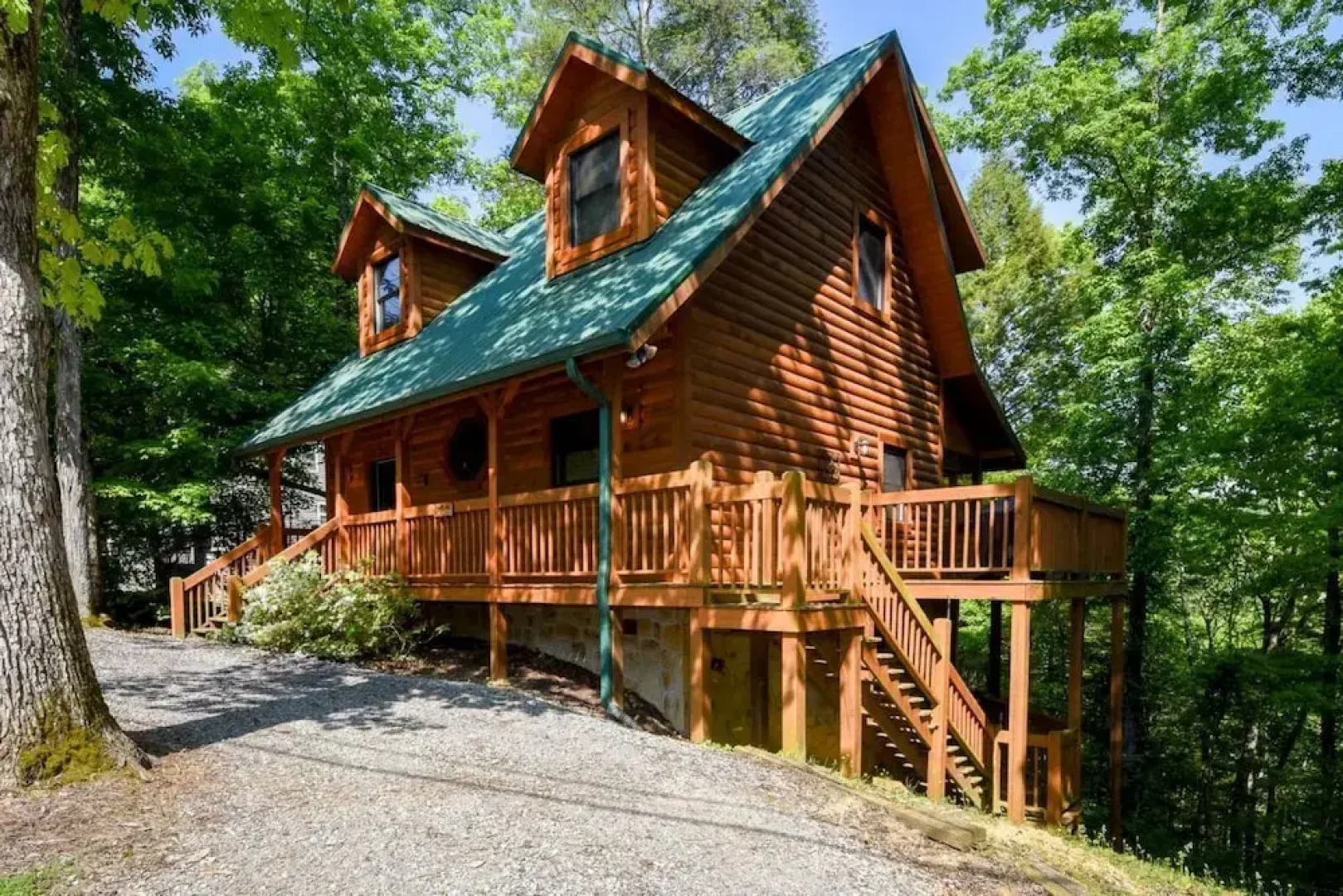 Crestview - 2 Br home by RedAwning