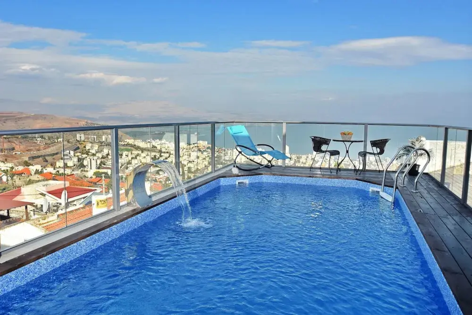 Luxury Suite with Jaccuzzi & Pool
