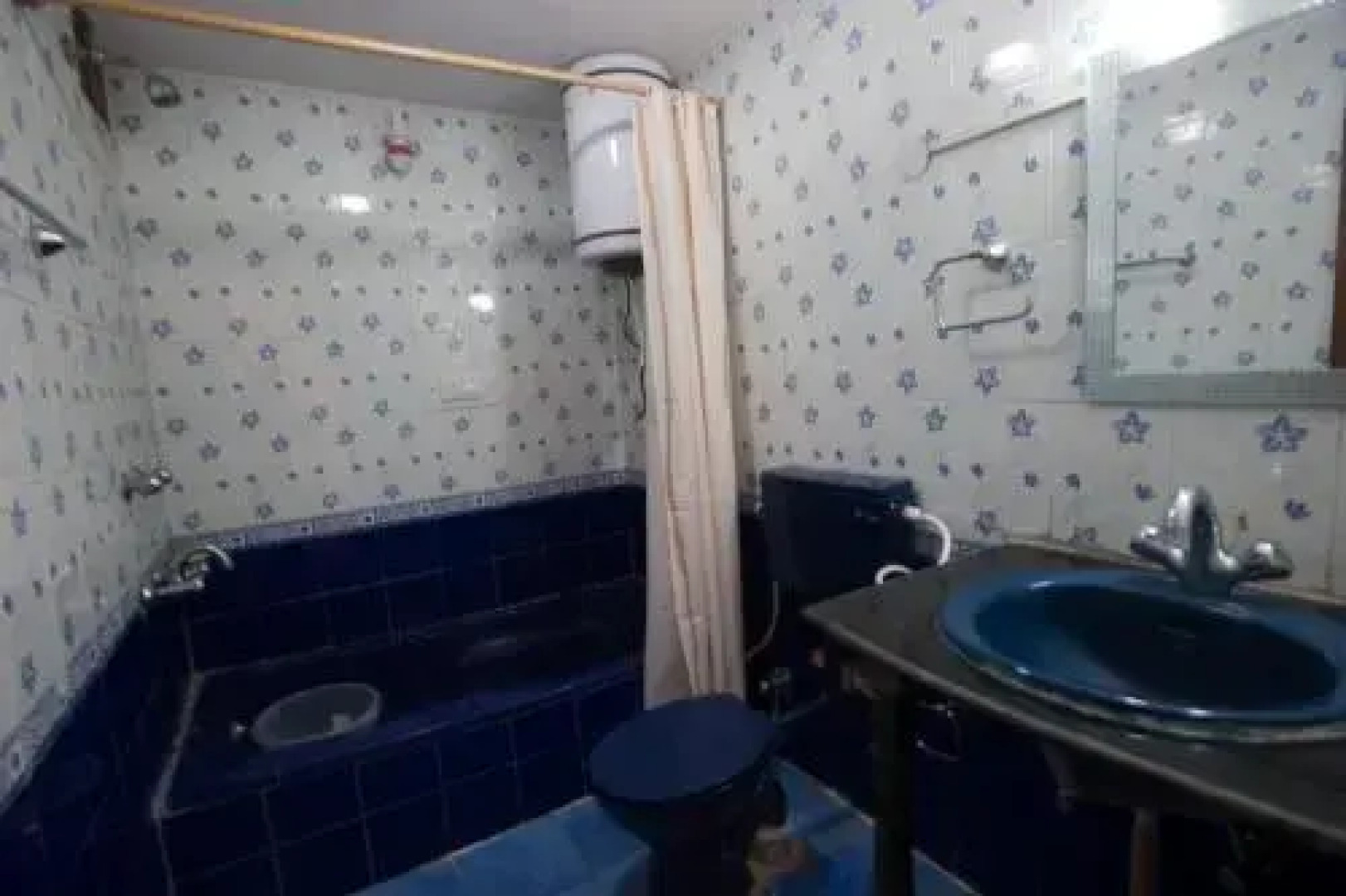 Fluorescence Hotel & Restaurant