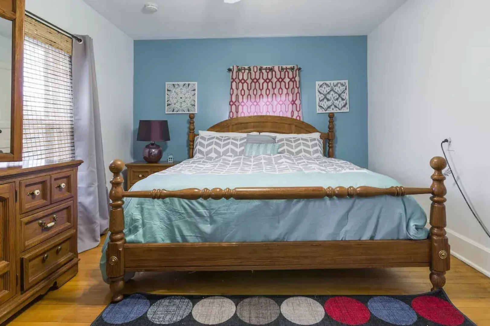 House with 2 King Beds, 4K TV & Wifi