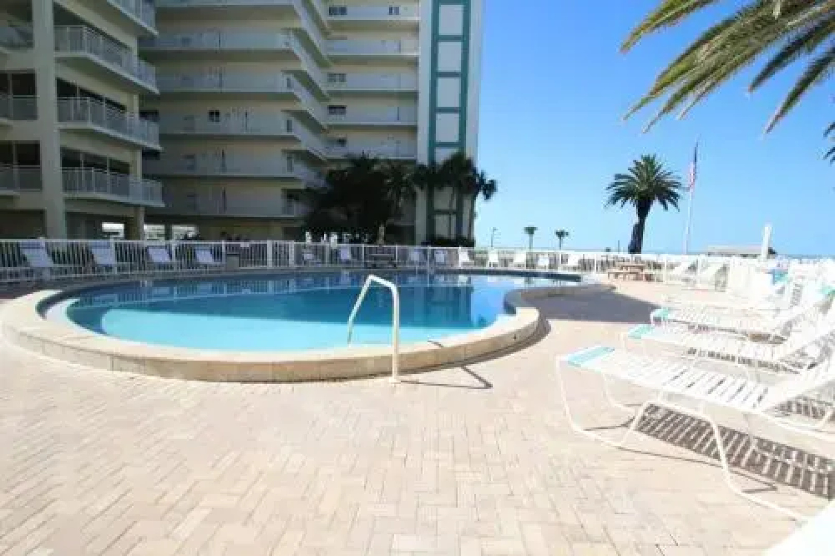 Beach Condo on Siesta Key Beach With Heated Pool