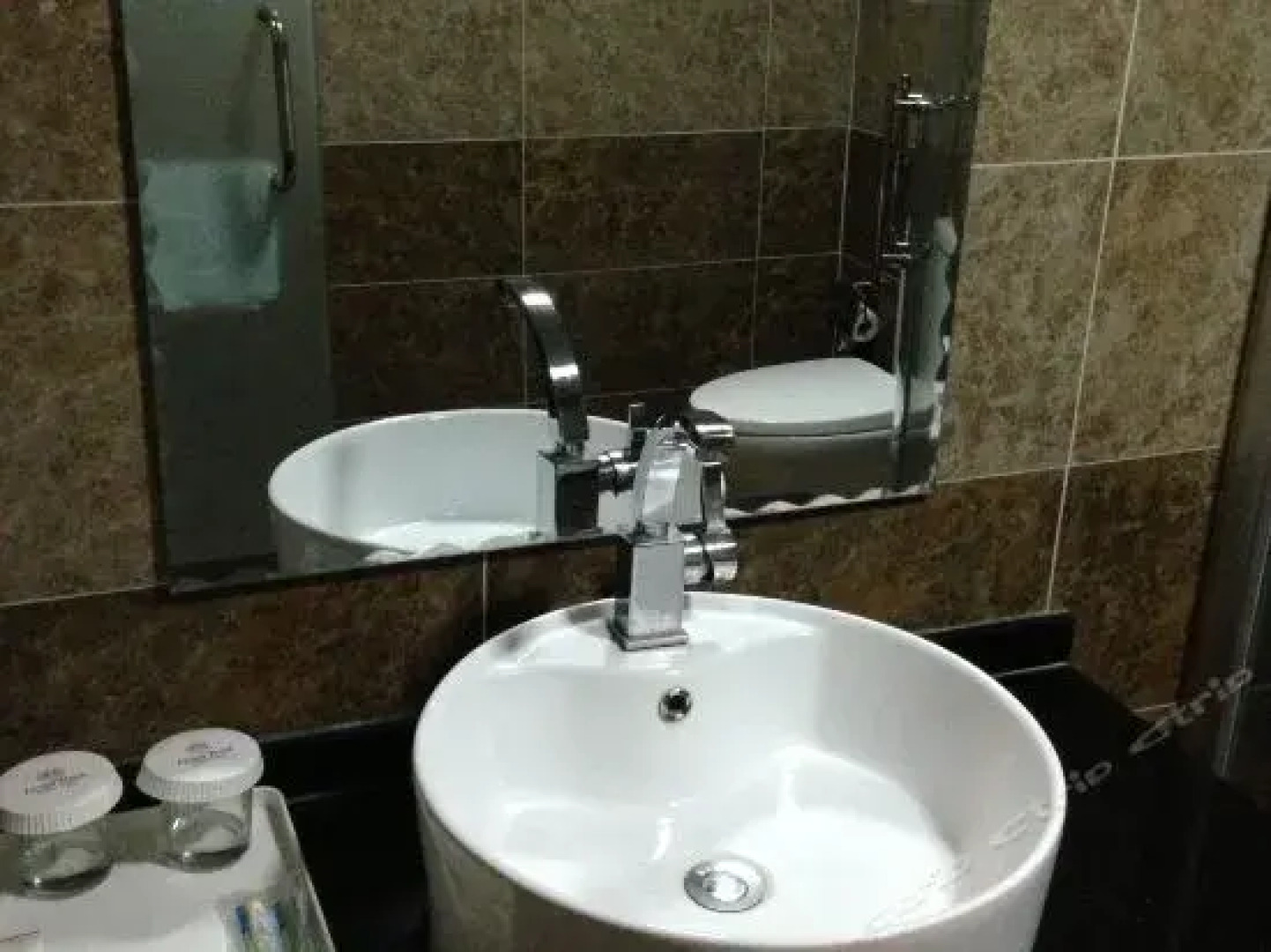 Kunlun Leju Business Hotel (Nanyang Xinchen Road)