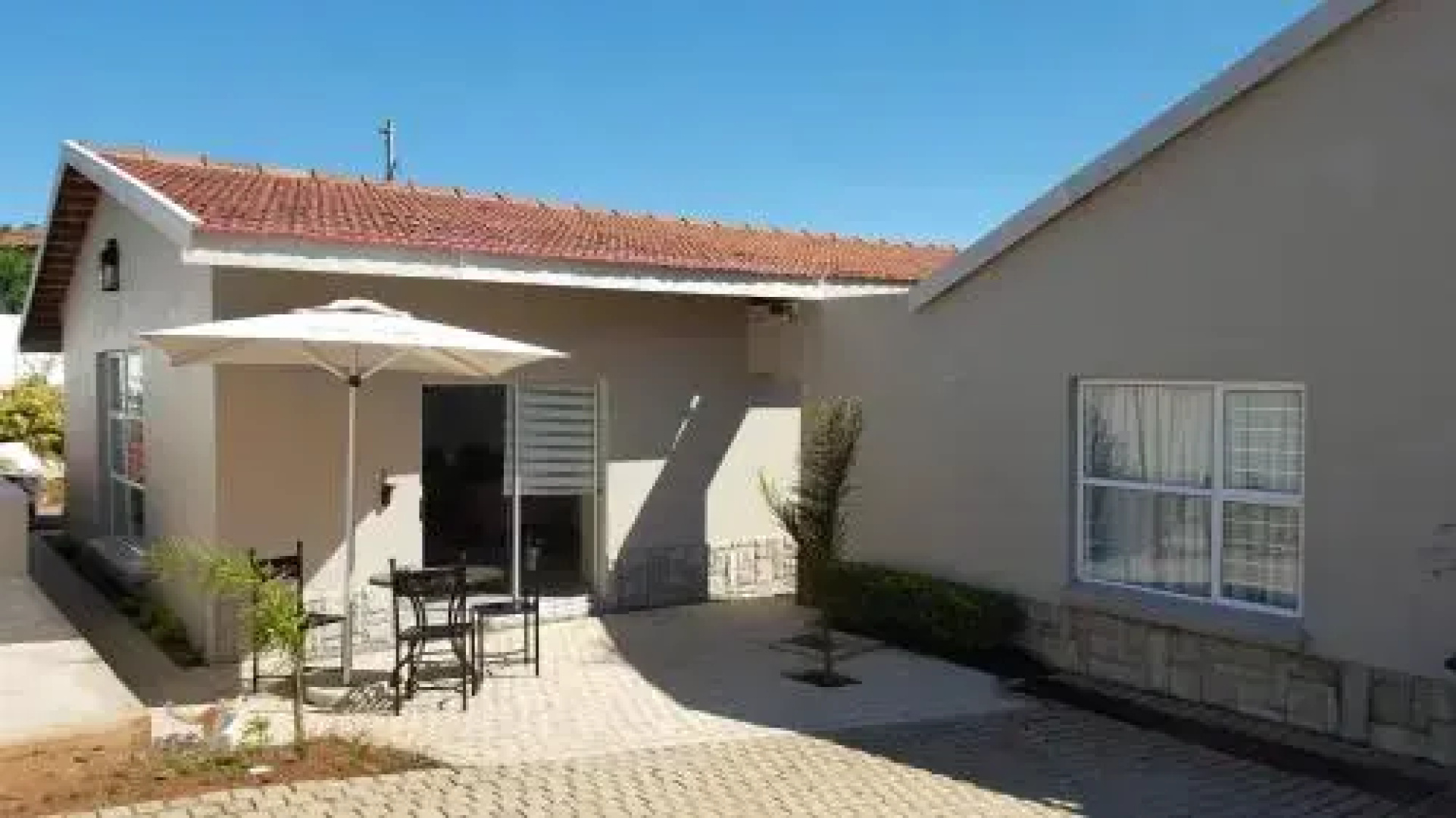 Villa Shells