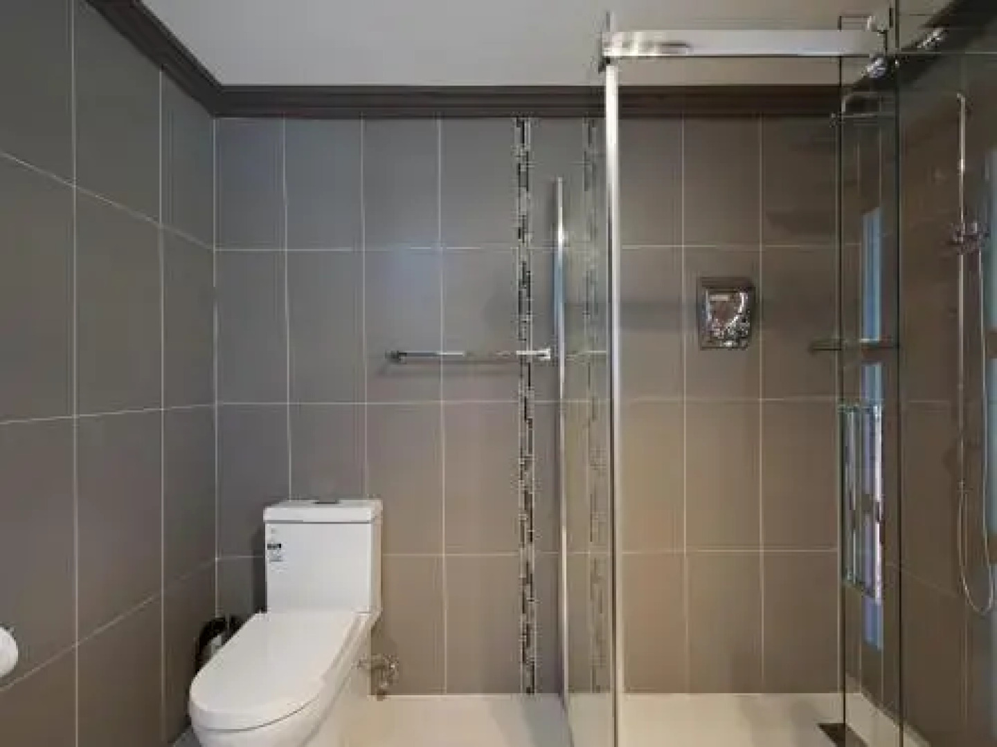 Nature Beach Break, 10 Lionel Avenue