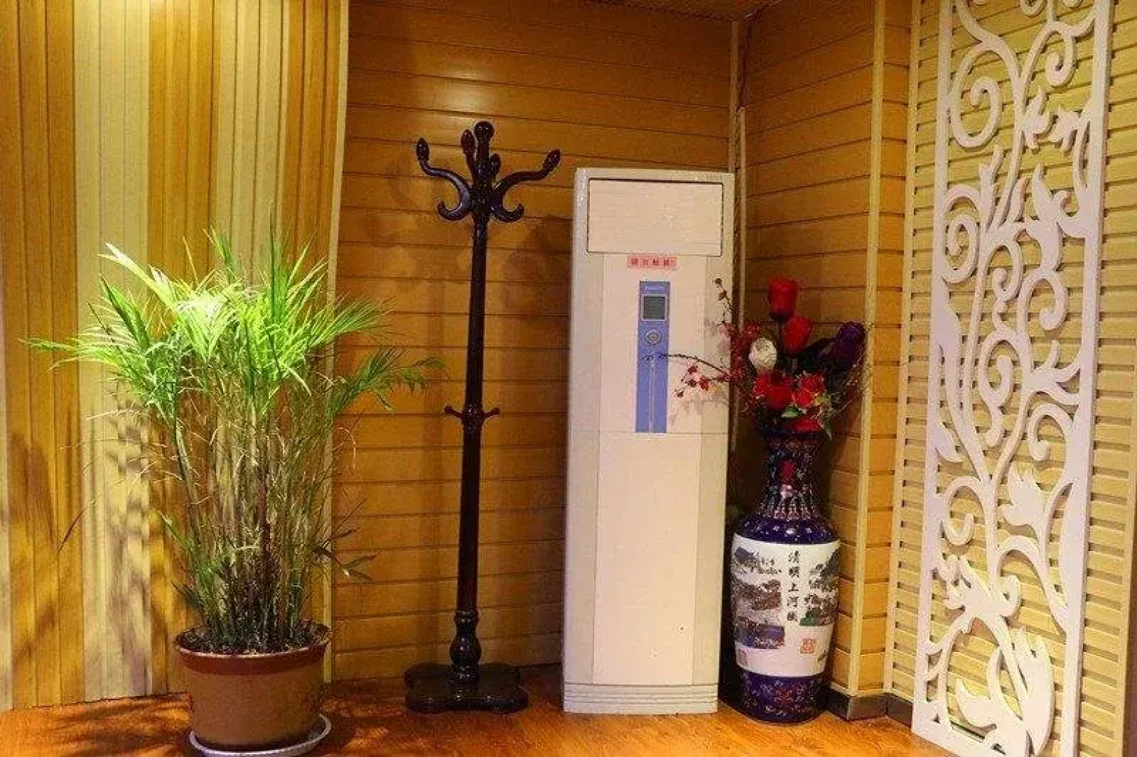 Hong Yuan Hotel - Hebi