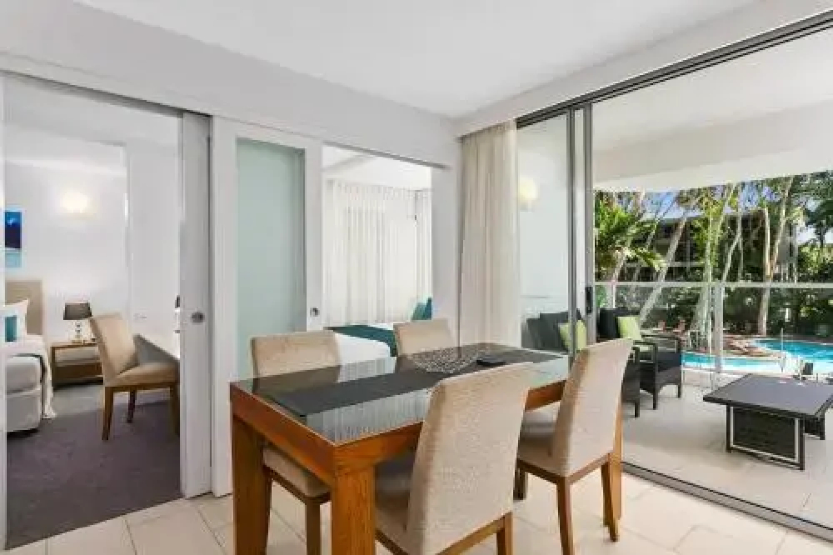 Palm Cove Beach Apartment