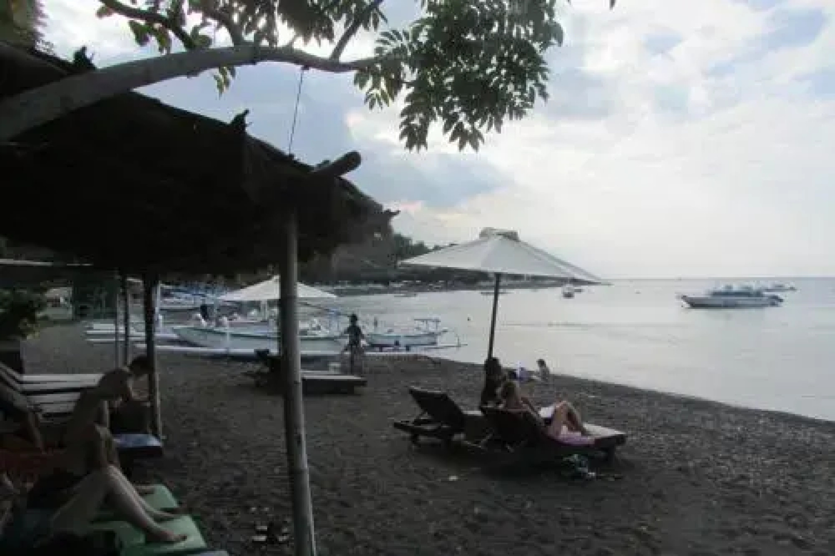 Warung Jemeluk & Home Stay